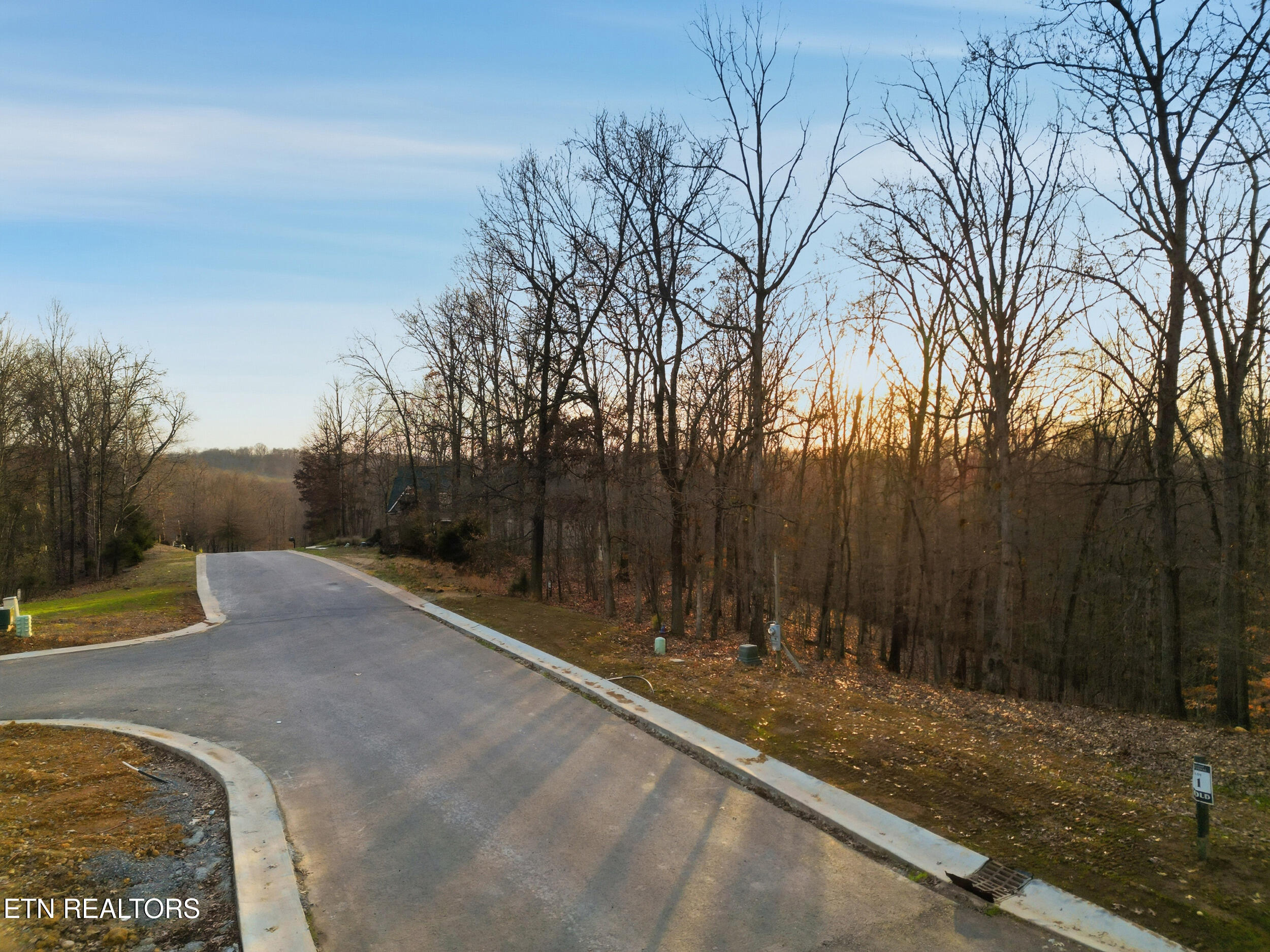 2399 Old Dogwood Trail Loudon TN 37774