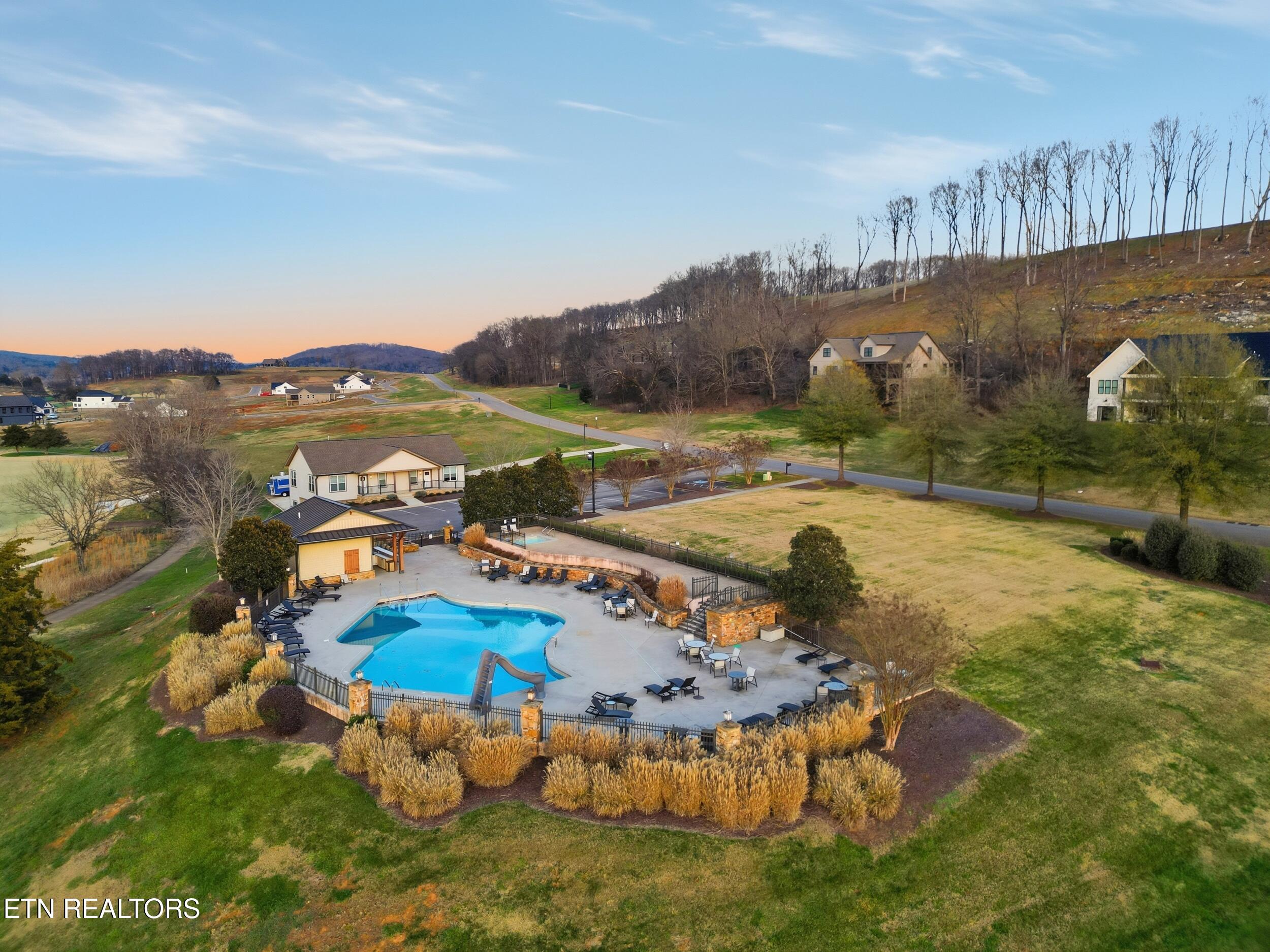 2399 Old Dogwood Trail Loudon TN 37774