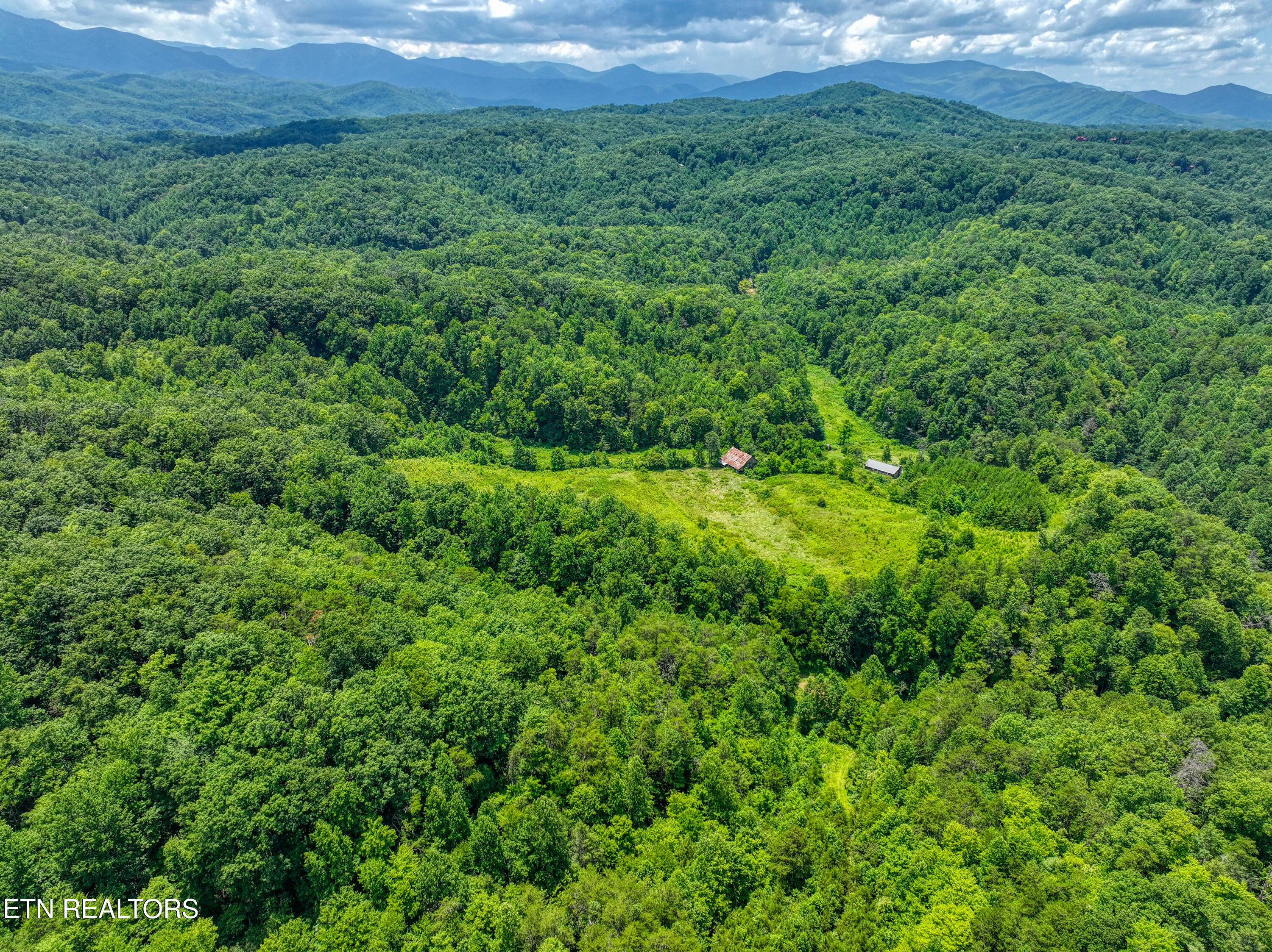 1A 4255 Lower Powdermill Road Sevierville TN 37876