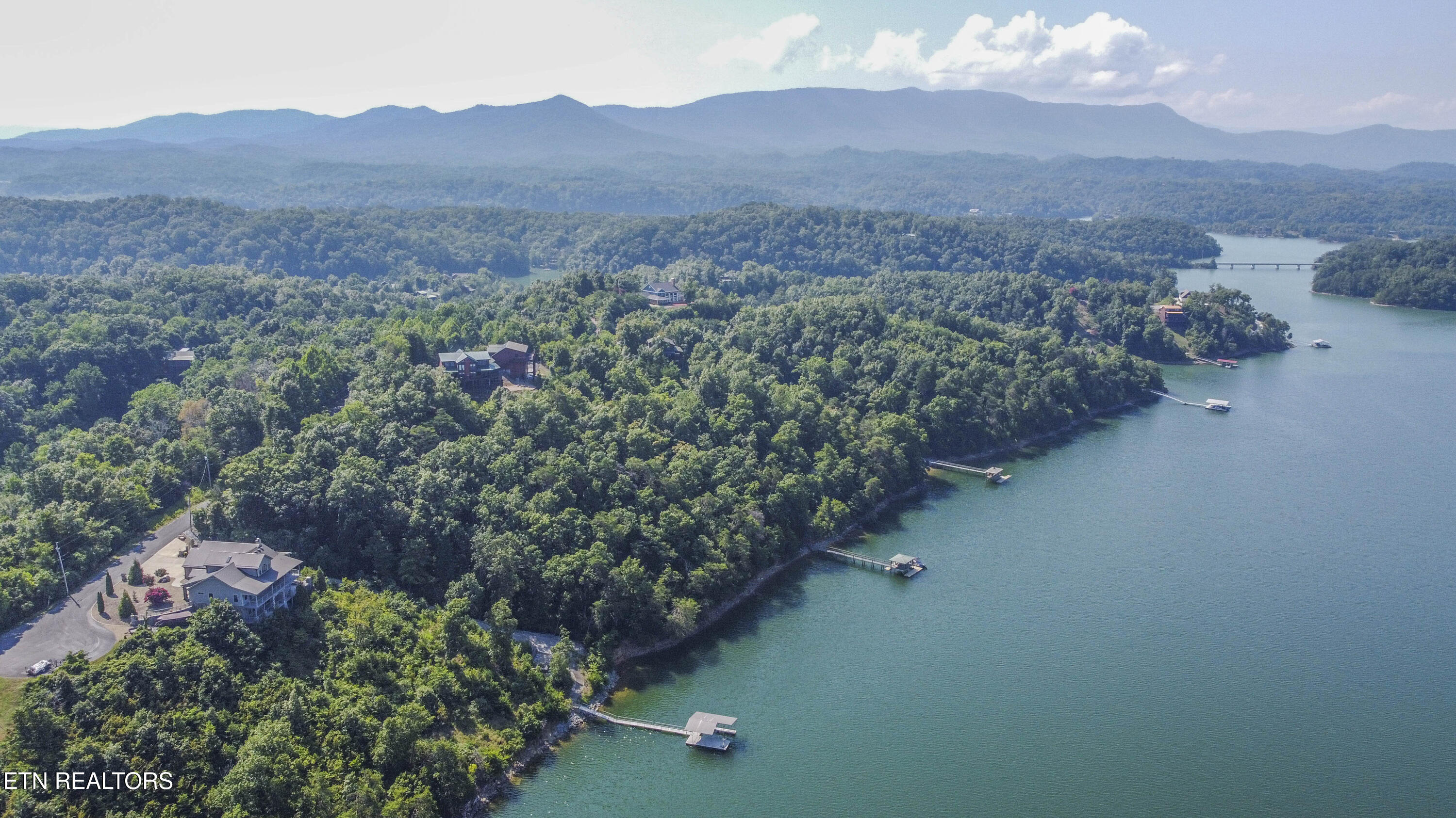 Fishtail Cove Dandridge TN 37725