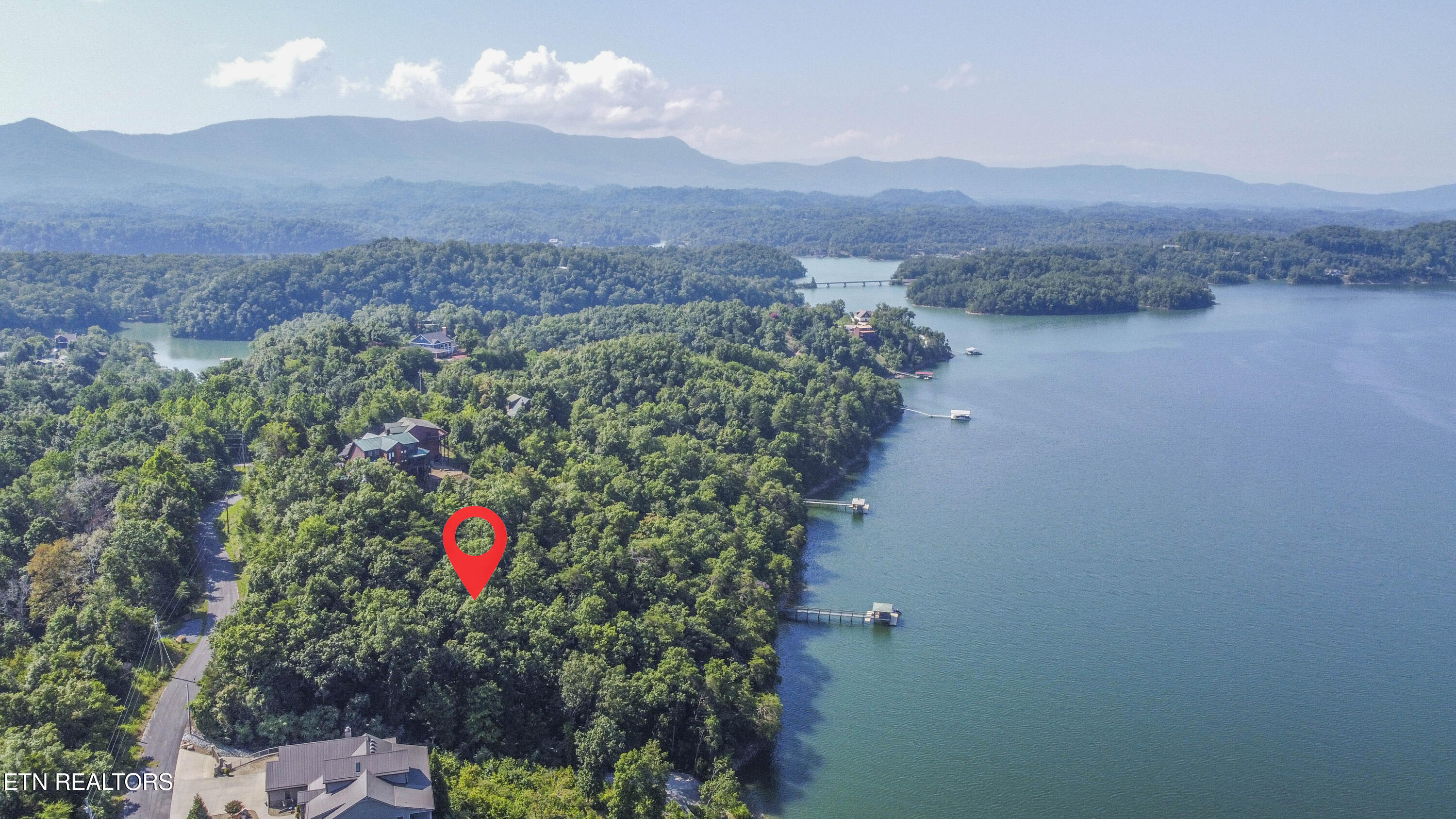 Fishtail Cove Dandridge TN 37725
