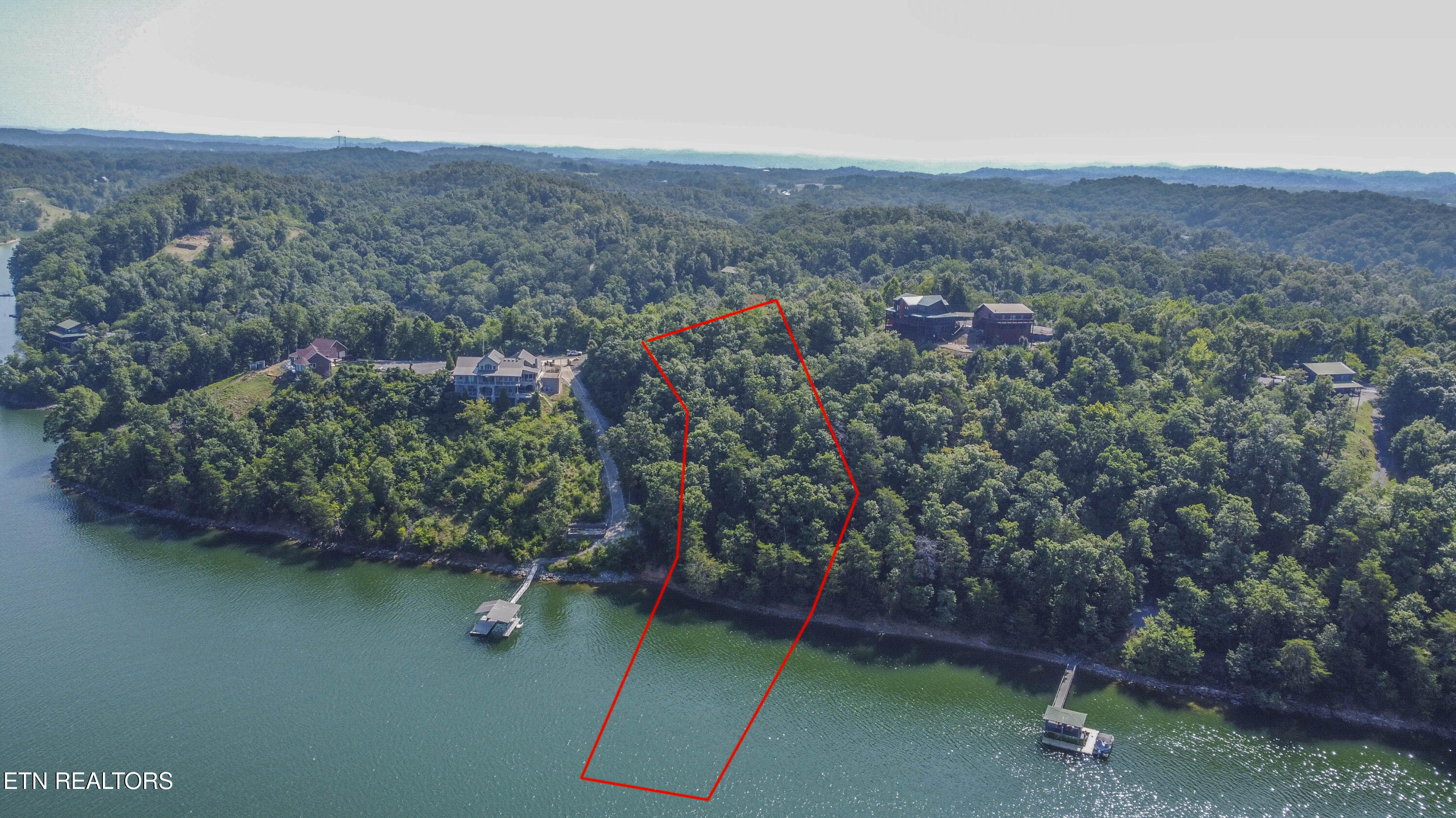Fishtail Cove Dandridge TN 37725