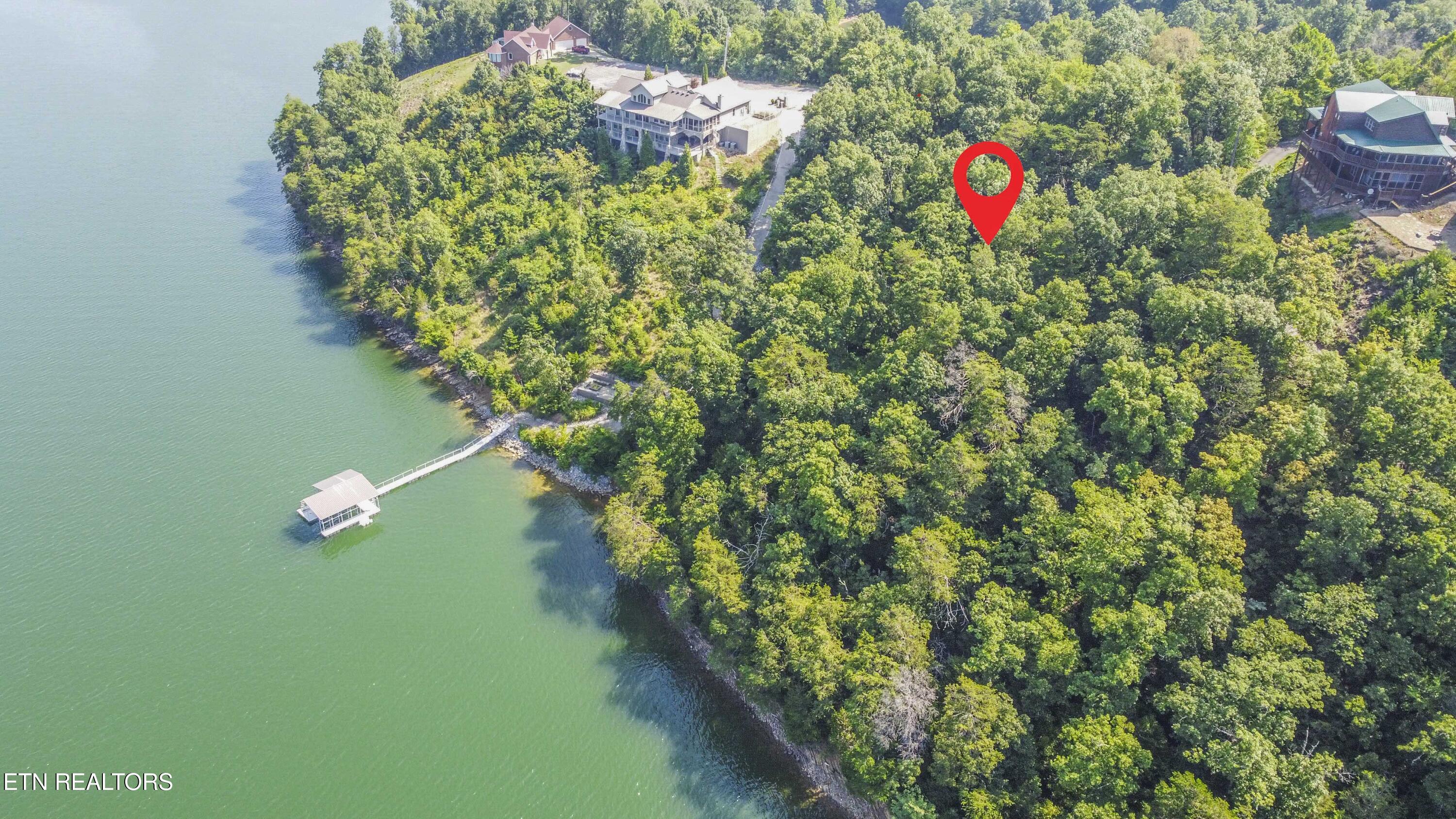 Fishtail Cove Dandridge TN 37725