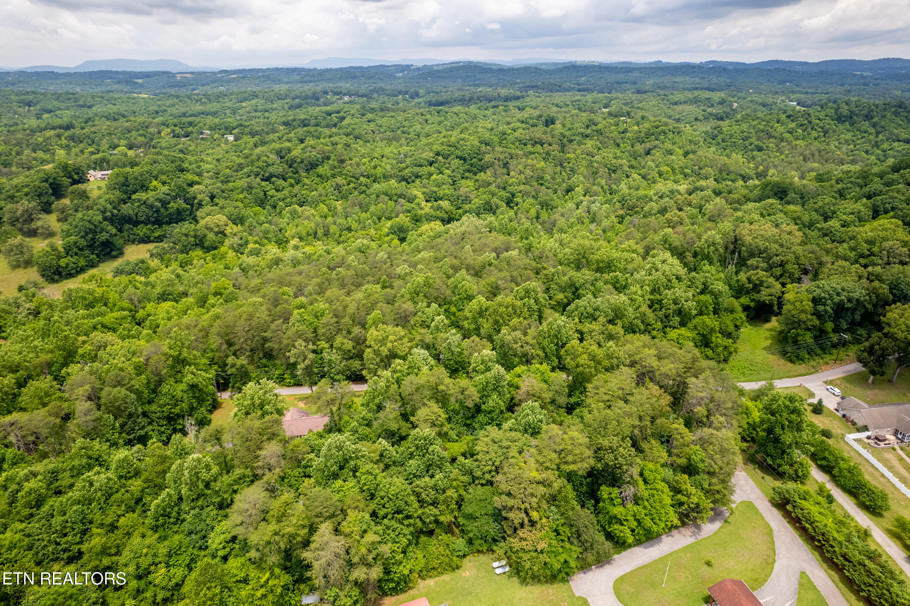 2353 Dave Smith Road Kodak TN 37764