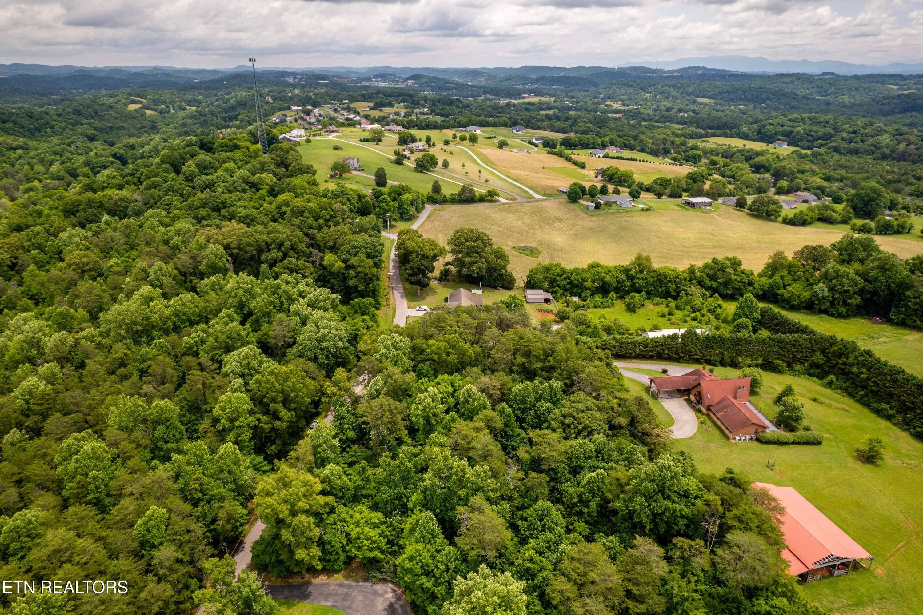 2353 Dave Smith Road Kodak TN 37764