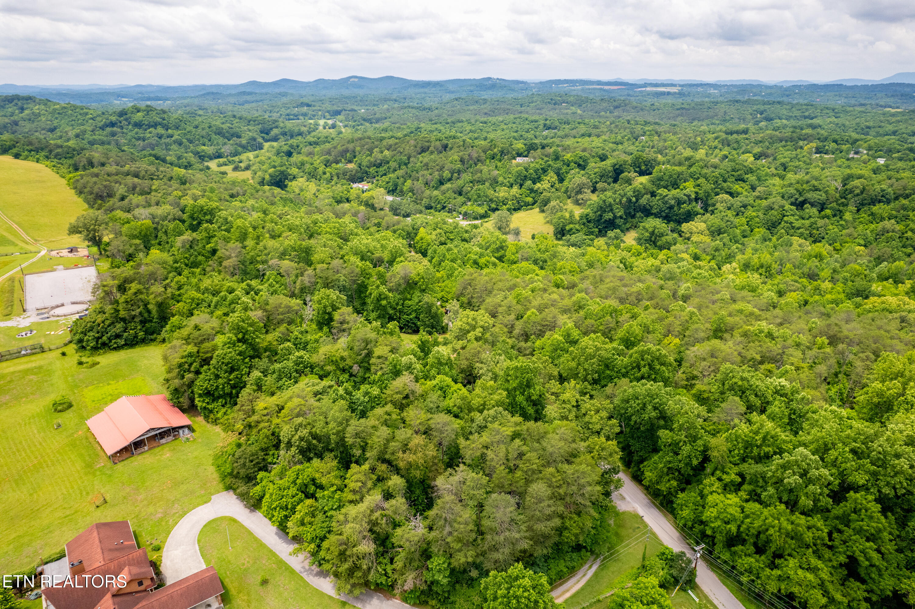 2353 Dave Smith Road Kodak TN 37764
