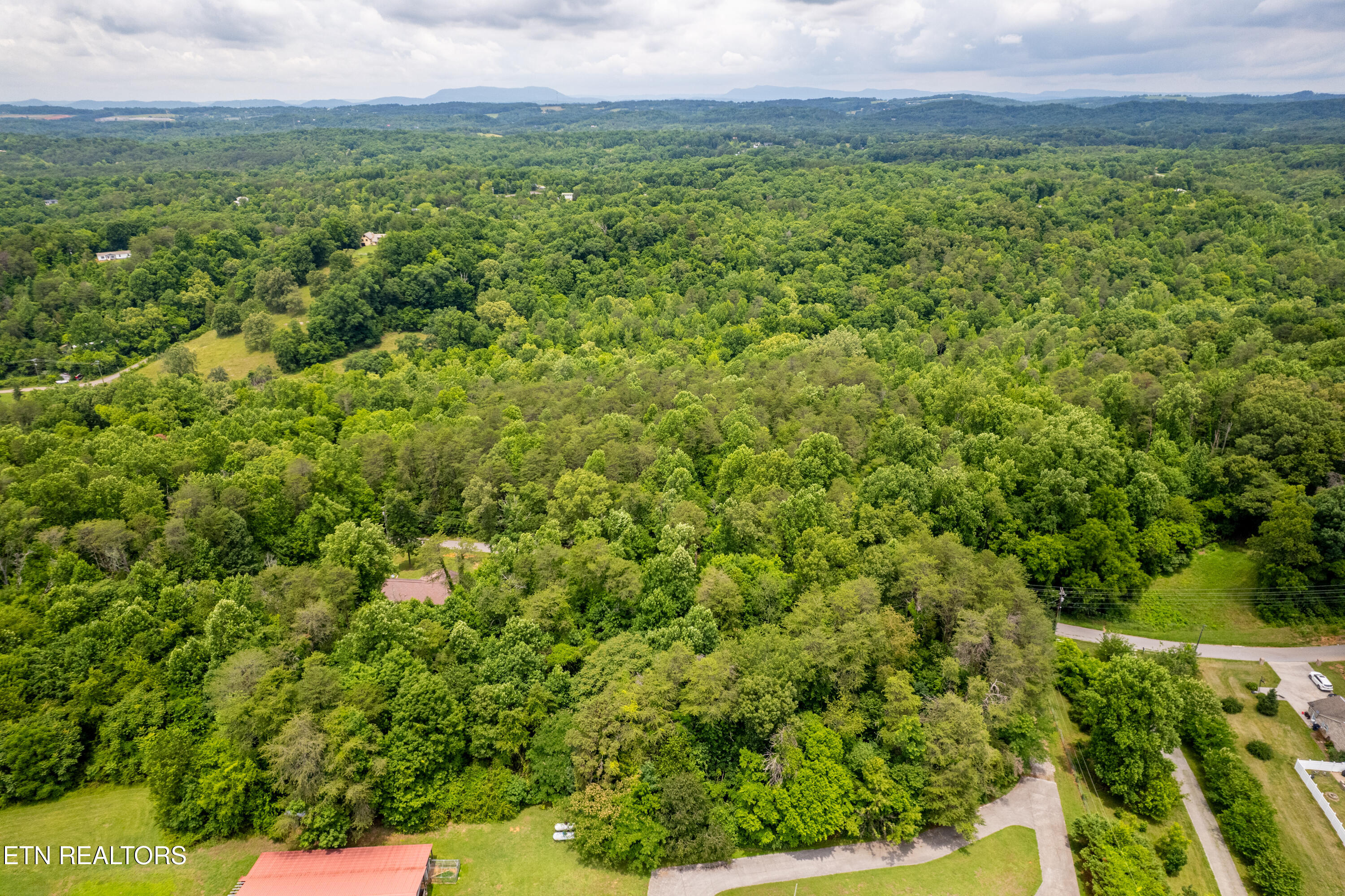 2353 Dave Smith Road Kodak TN 37764