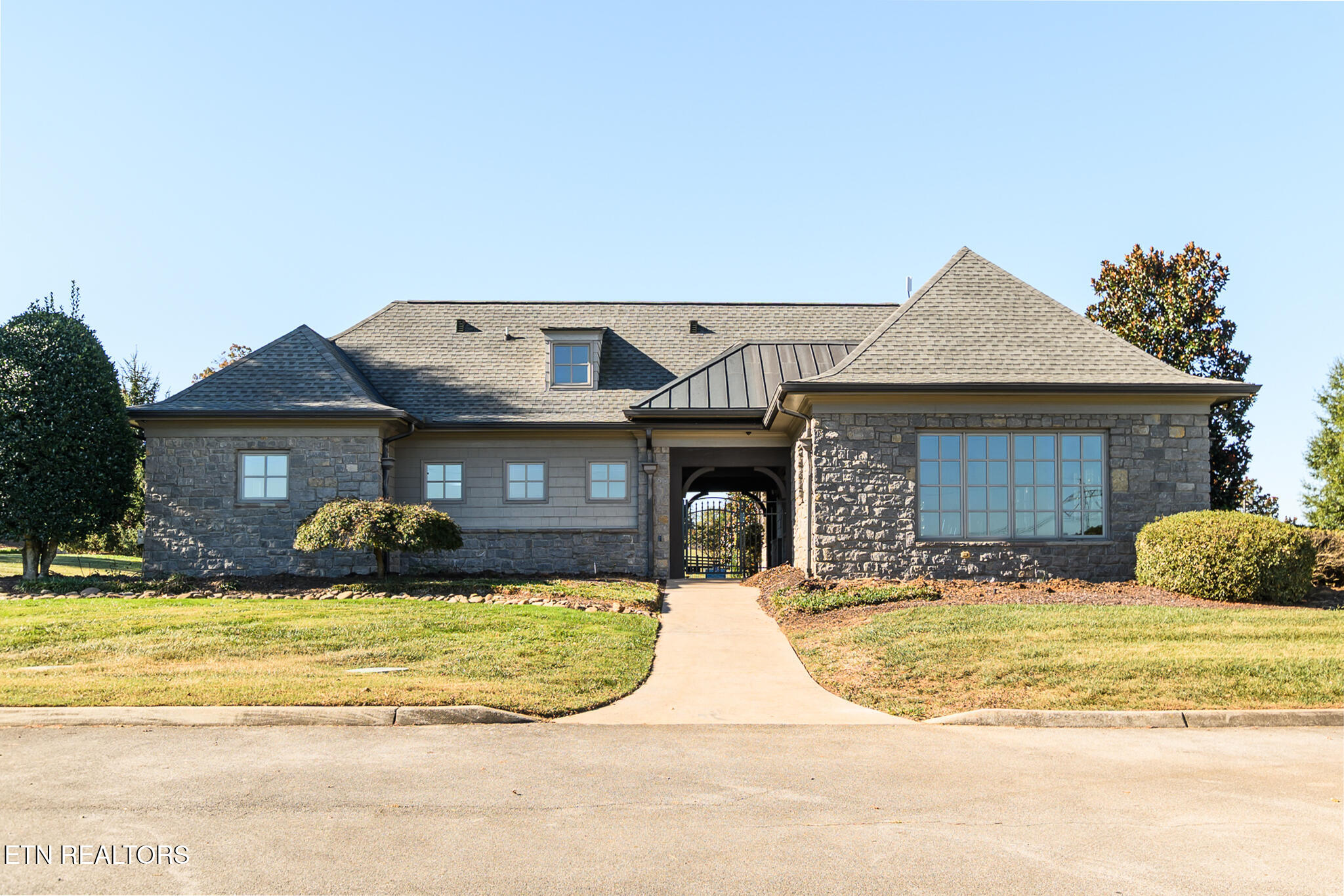 120 Nightharbor Way Louisville TN 37777