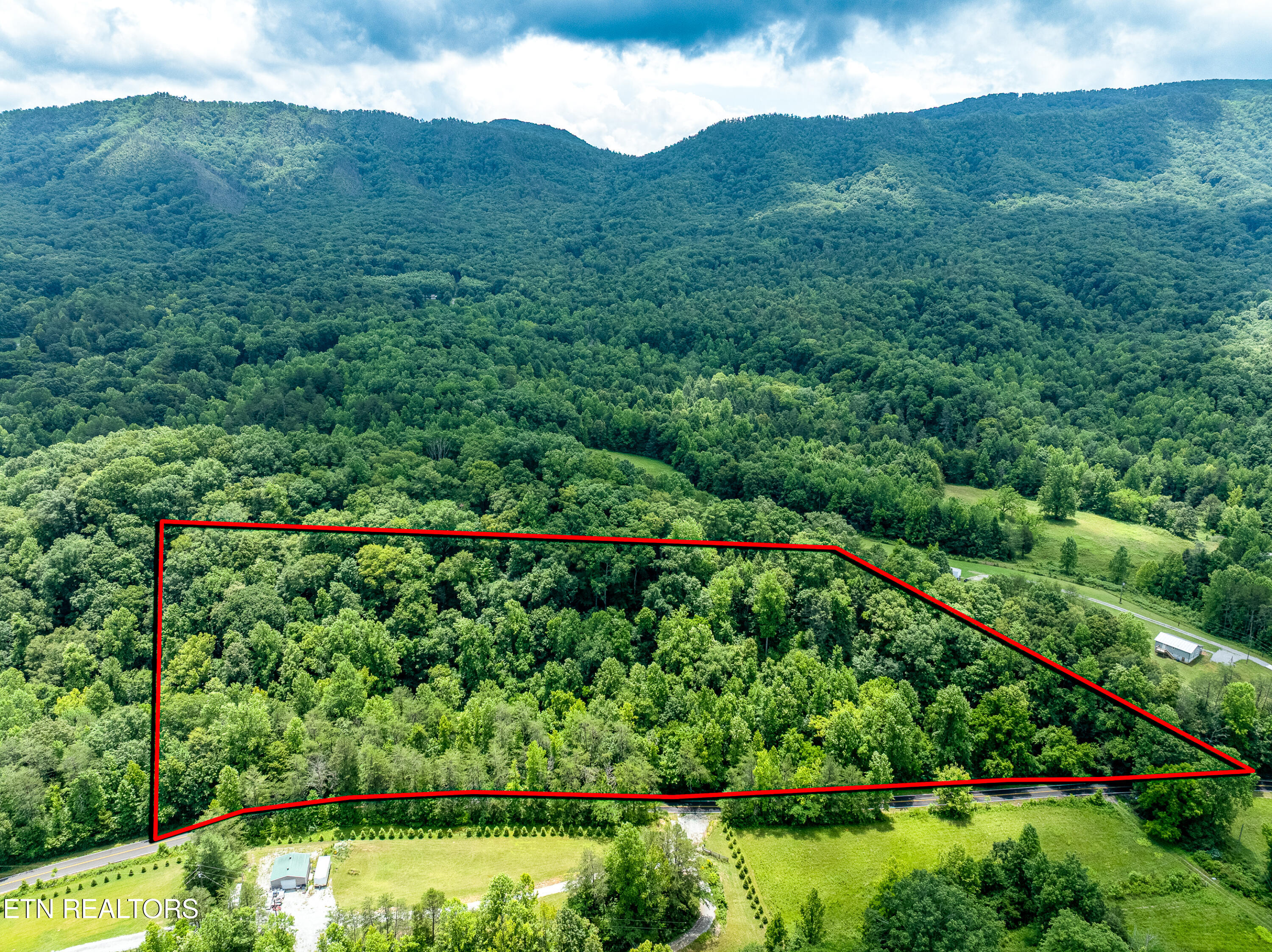1477 Old Chilhowee Road Seymour TN 37865
