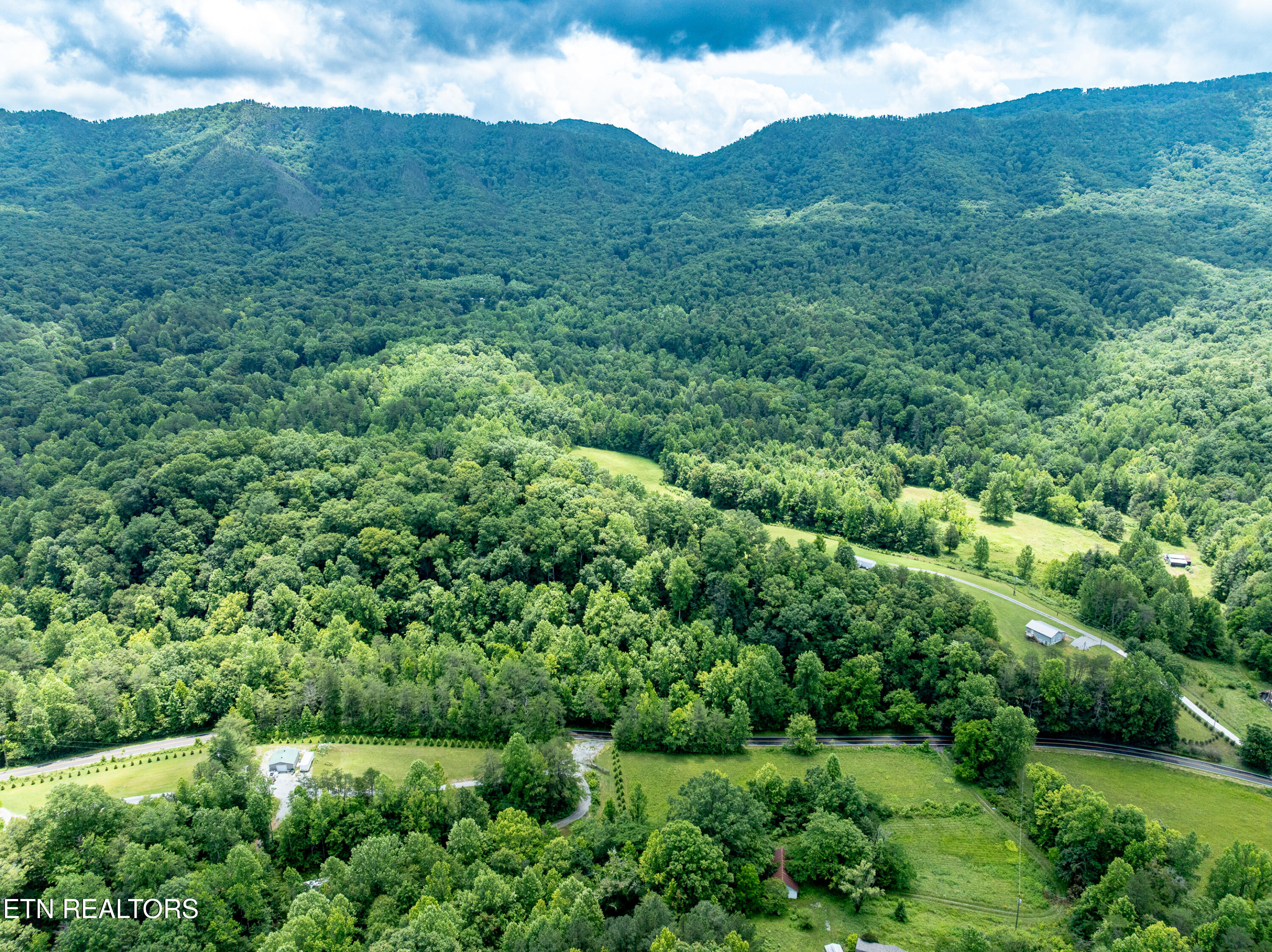 1477 Old Chilhowee Road Seymour TN 37865