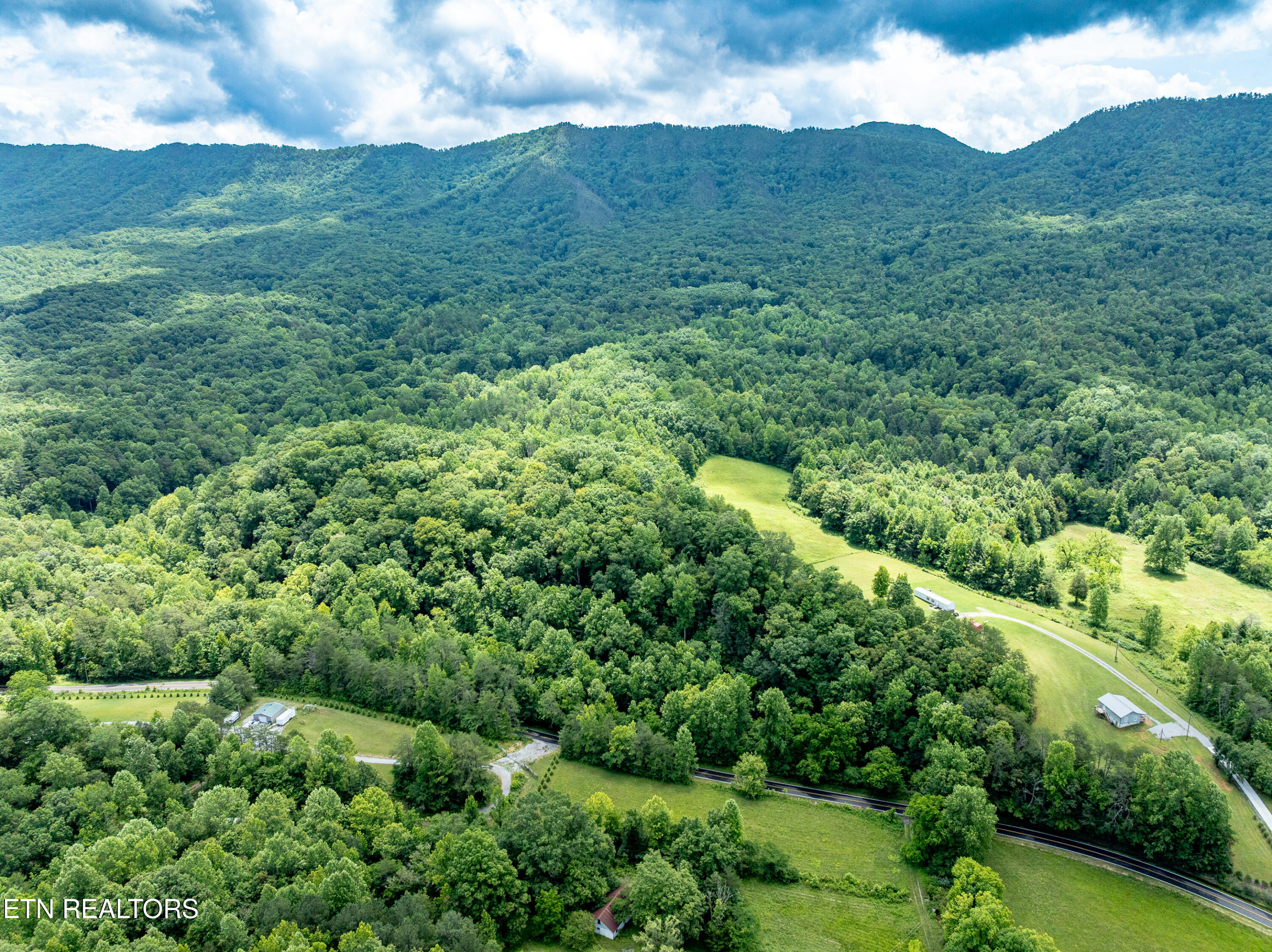 1477 Old Chilhowee Road Seymour TN 37865