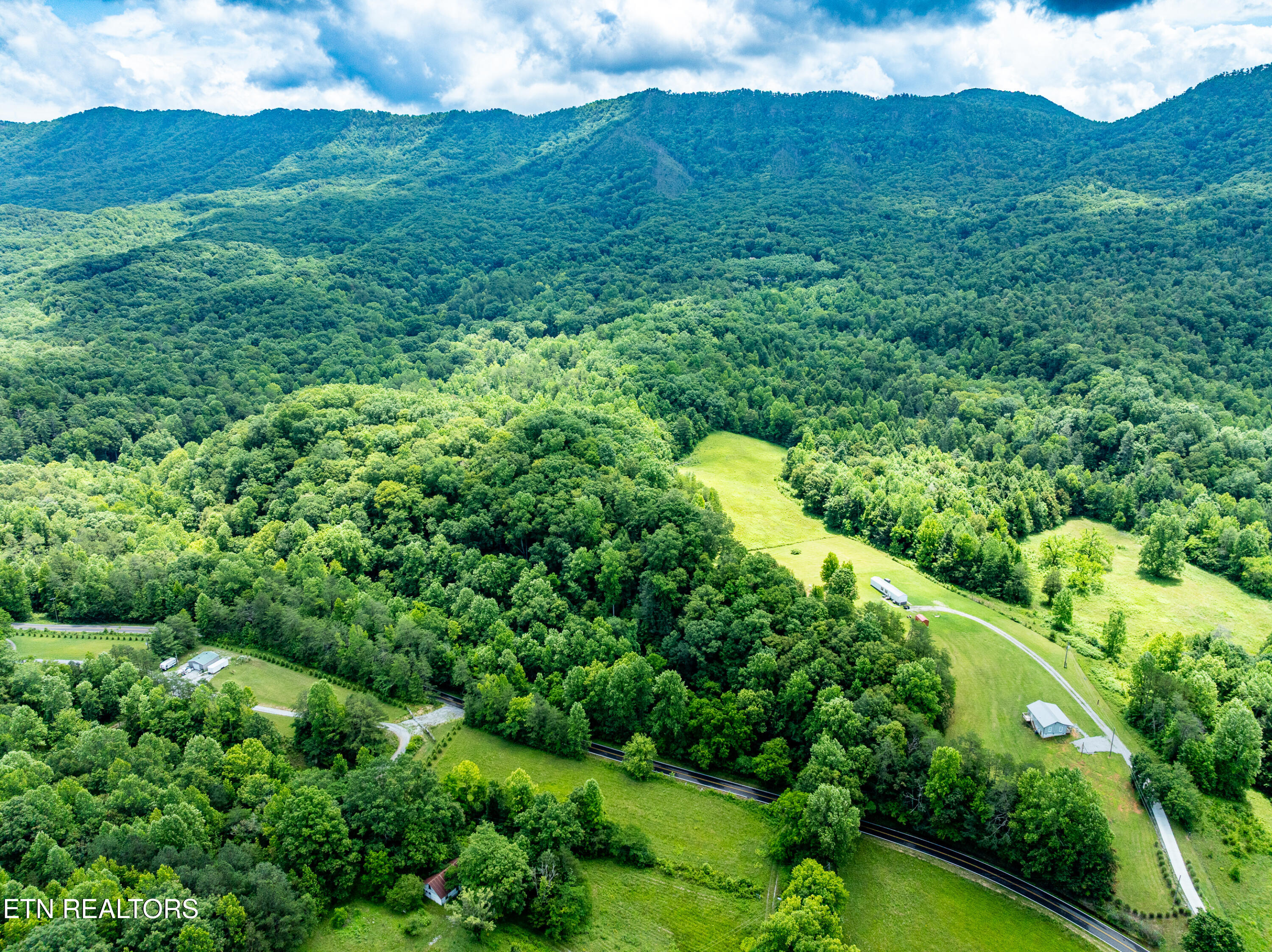 1477 Old Chilhowee Road Seymour TN 37865