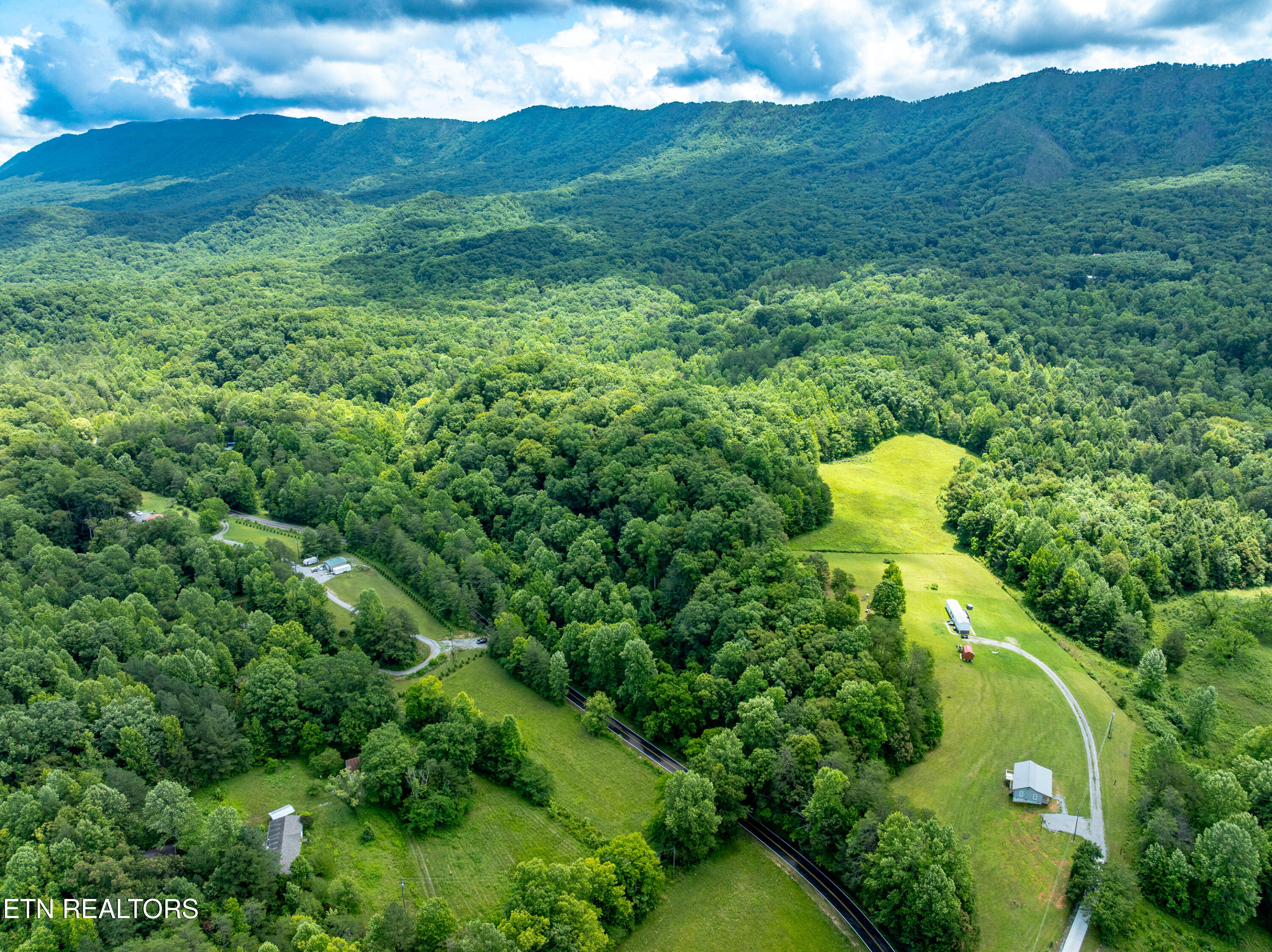1477 Old Chilhowee Road Seymour TN 37865