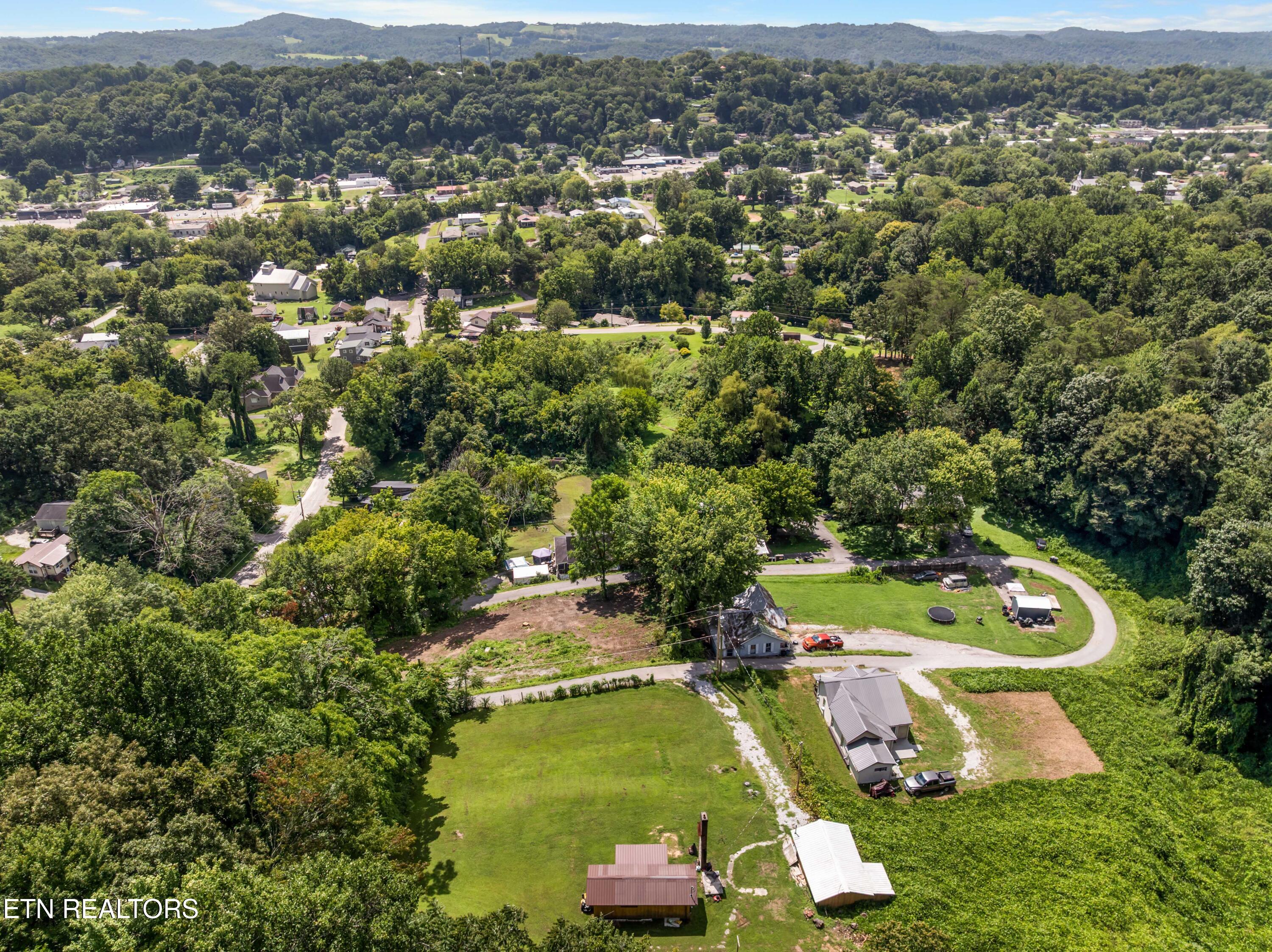212 Sunshine Circle Lafollette TN 37766
