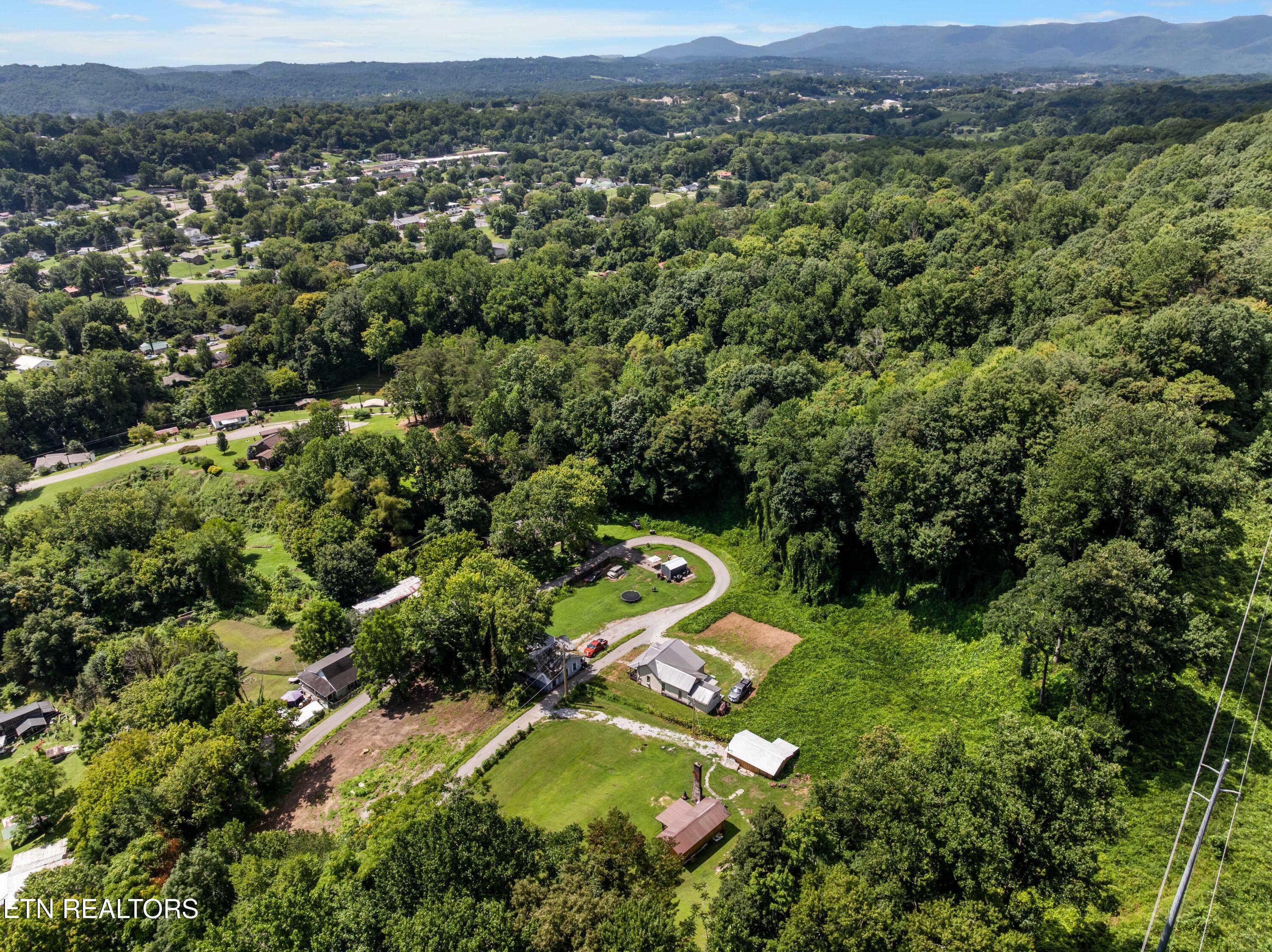 212 Sunshine Circle Lafollette TN 37766