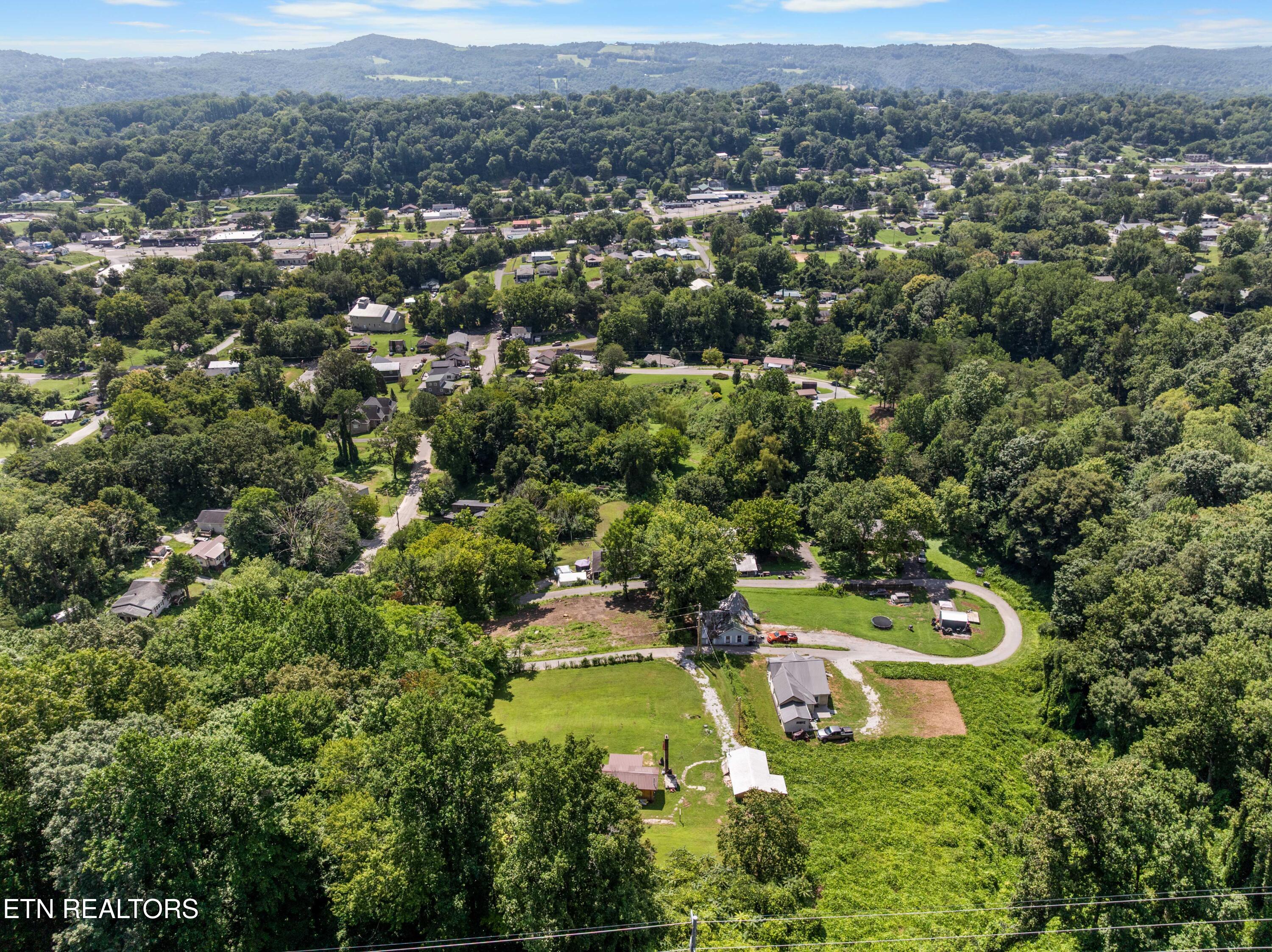 212 Sunshine Circle Lafollette TN 37766