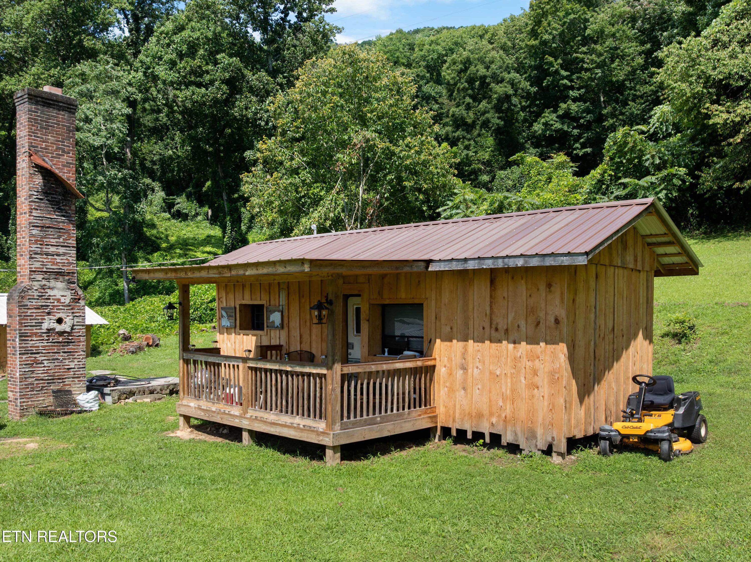 212 Sunshine Circle Lafollette TN 37766