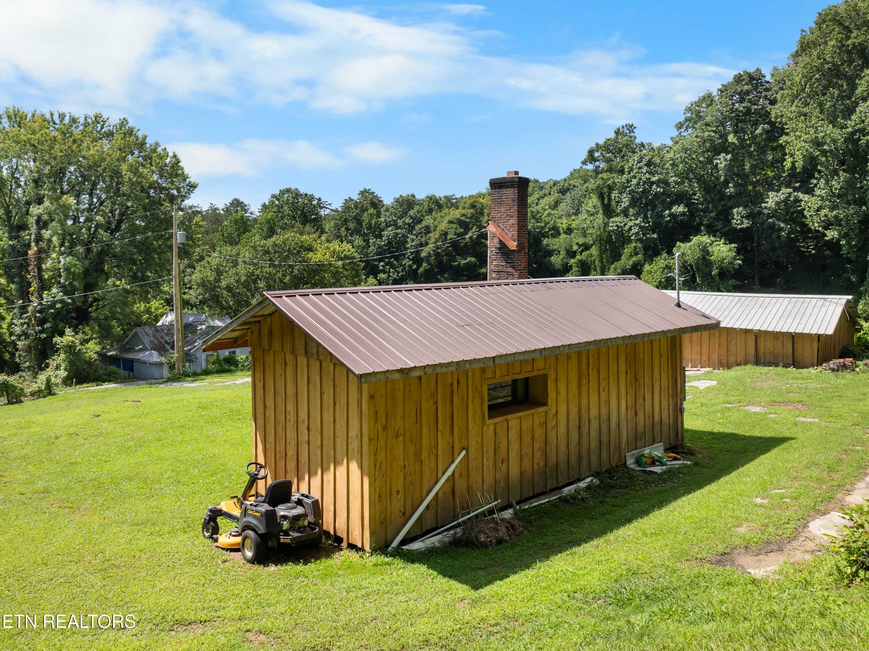 212 Sunshine Circle Lafollette TN 37766