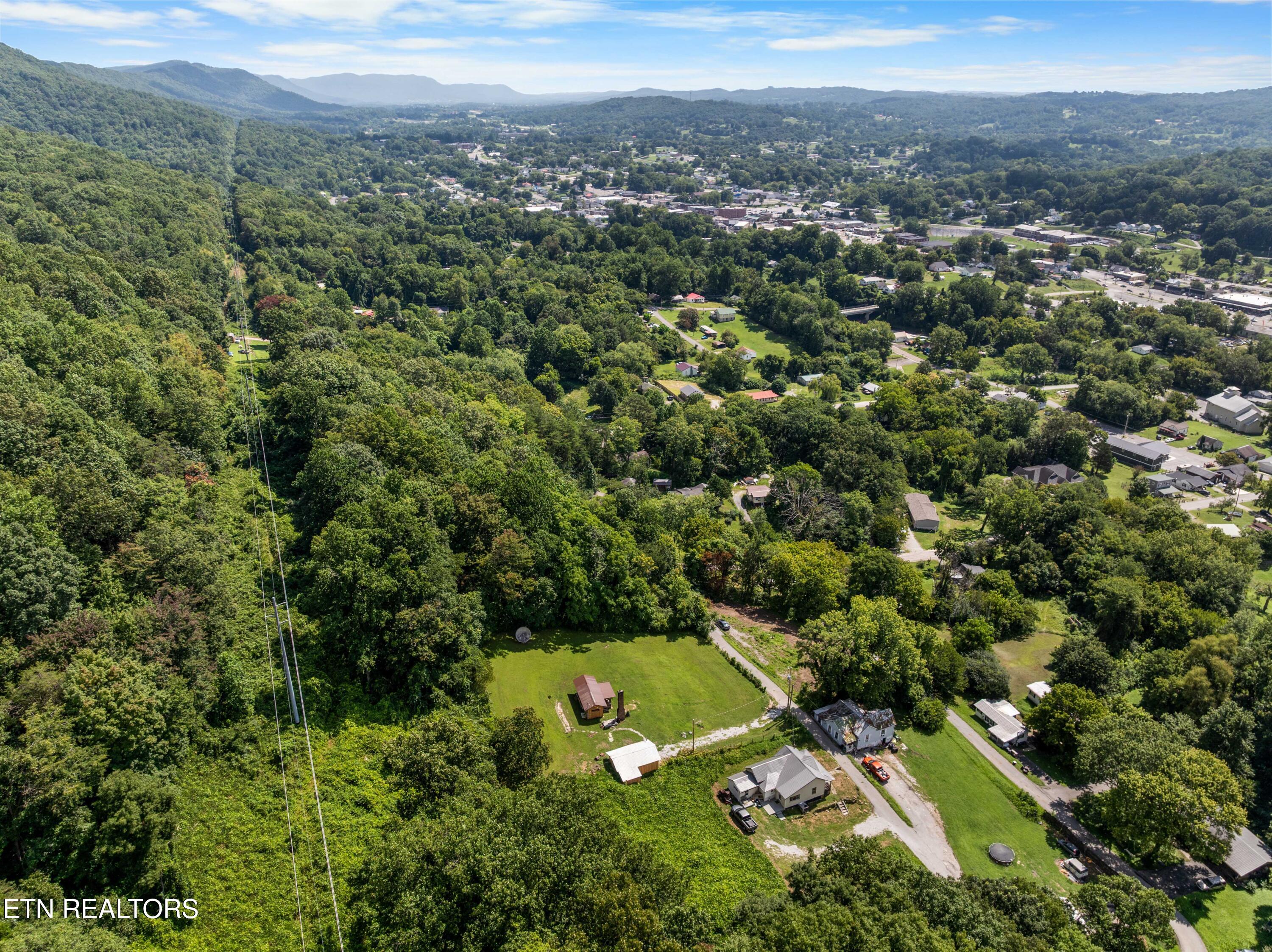 212 Sunshine Circle Lafollette TN 37766