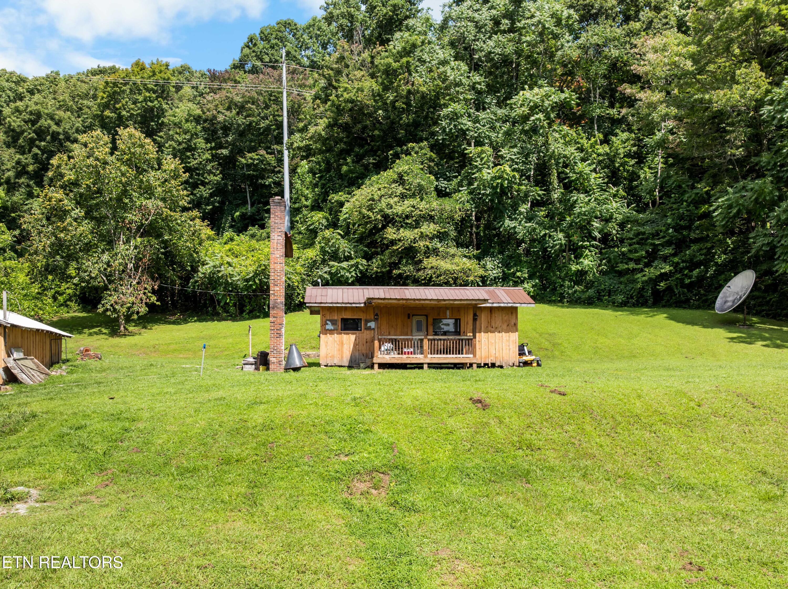 212 Sunshine Circle Lafollette TN 37766