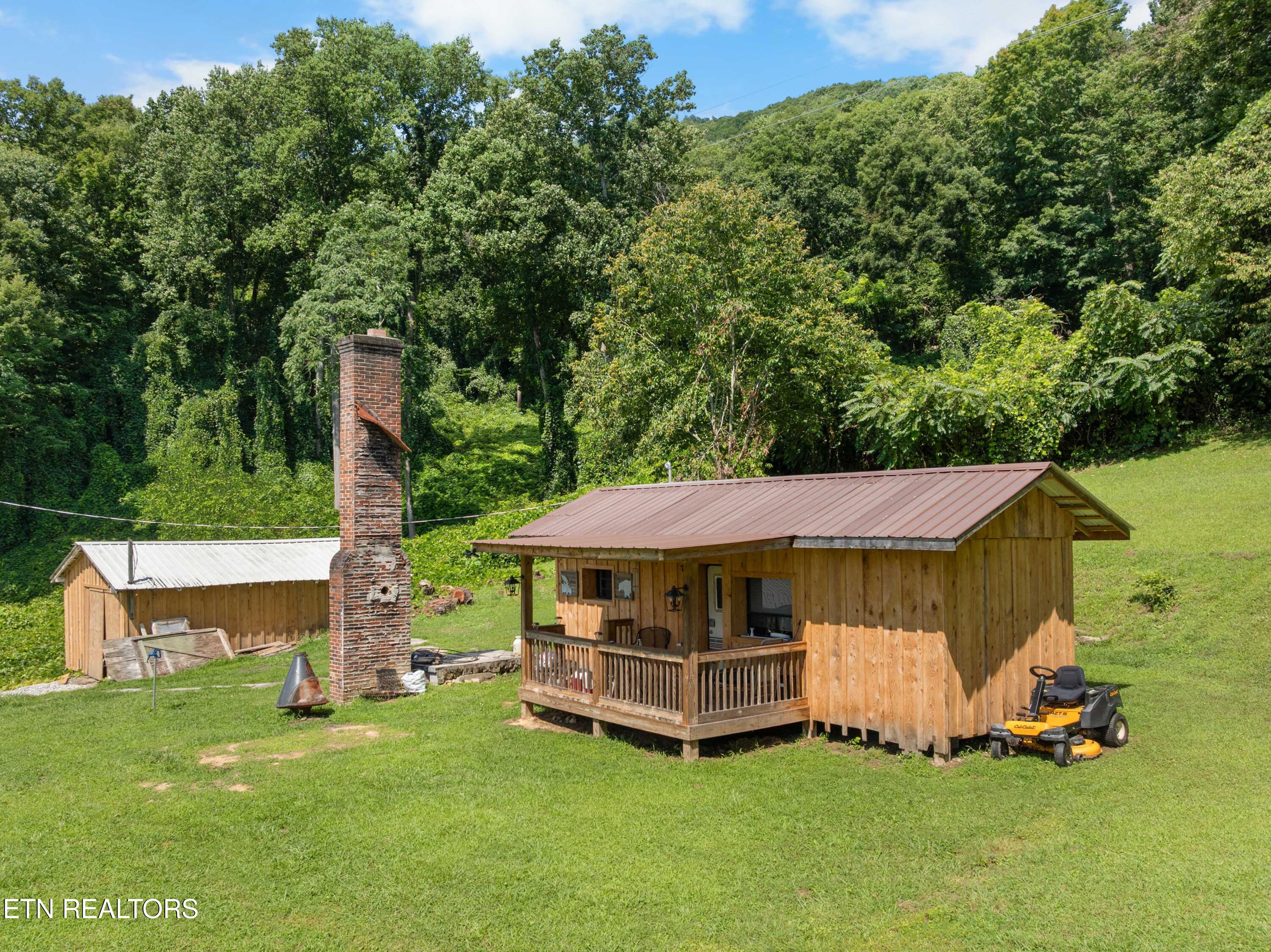 212 Sunshine Circle Lafollette TN 37766