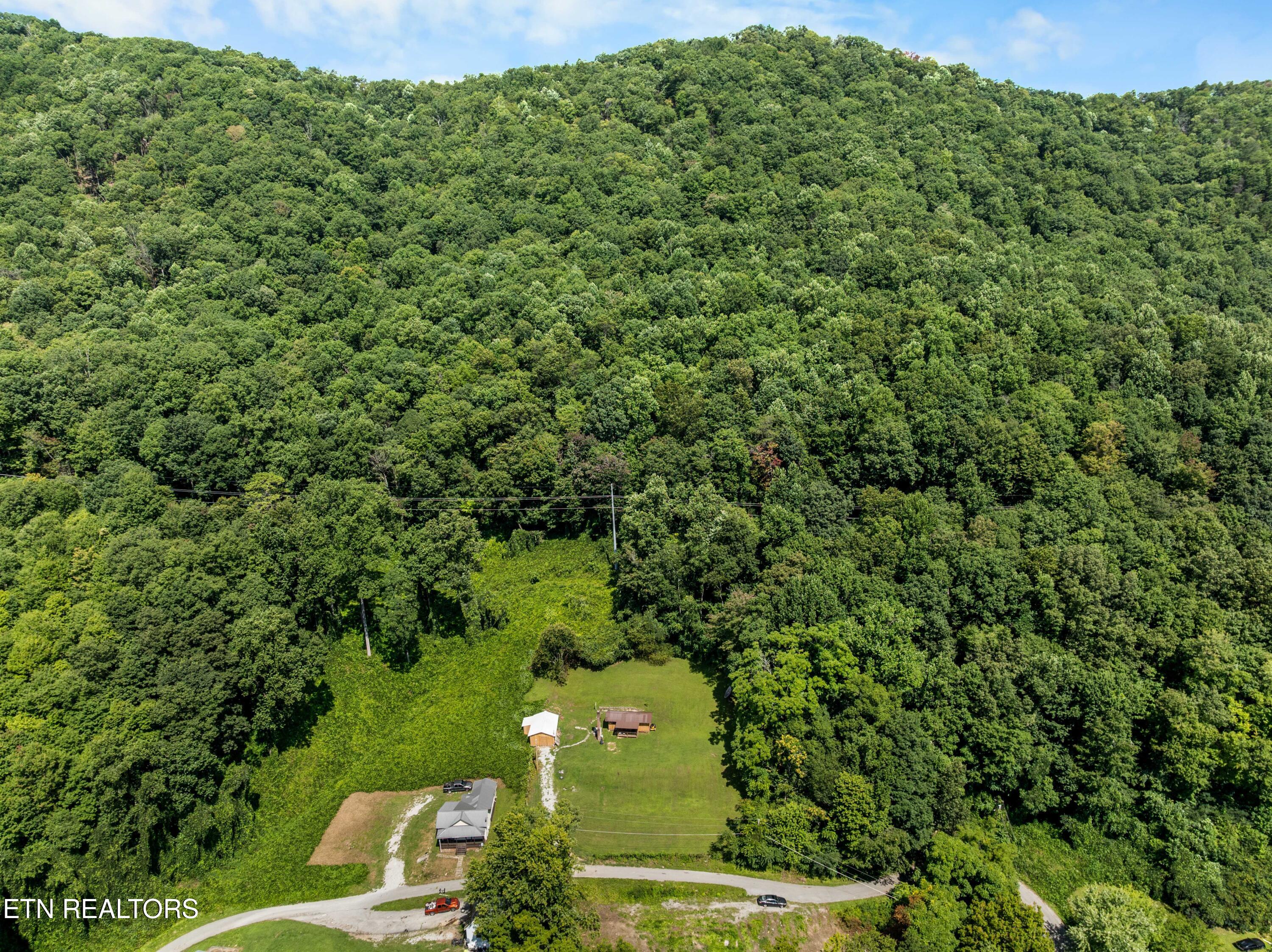 212 Sunshine Circle Lafollette TN 37766
