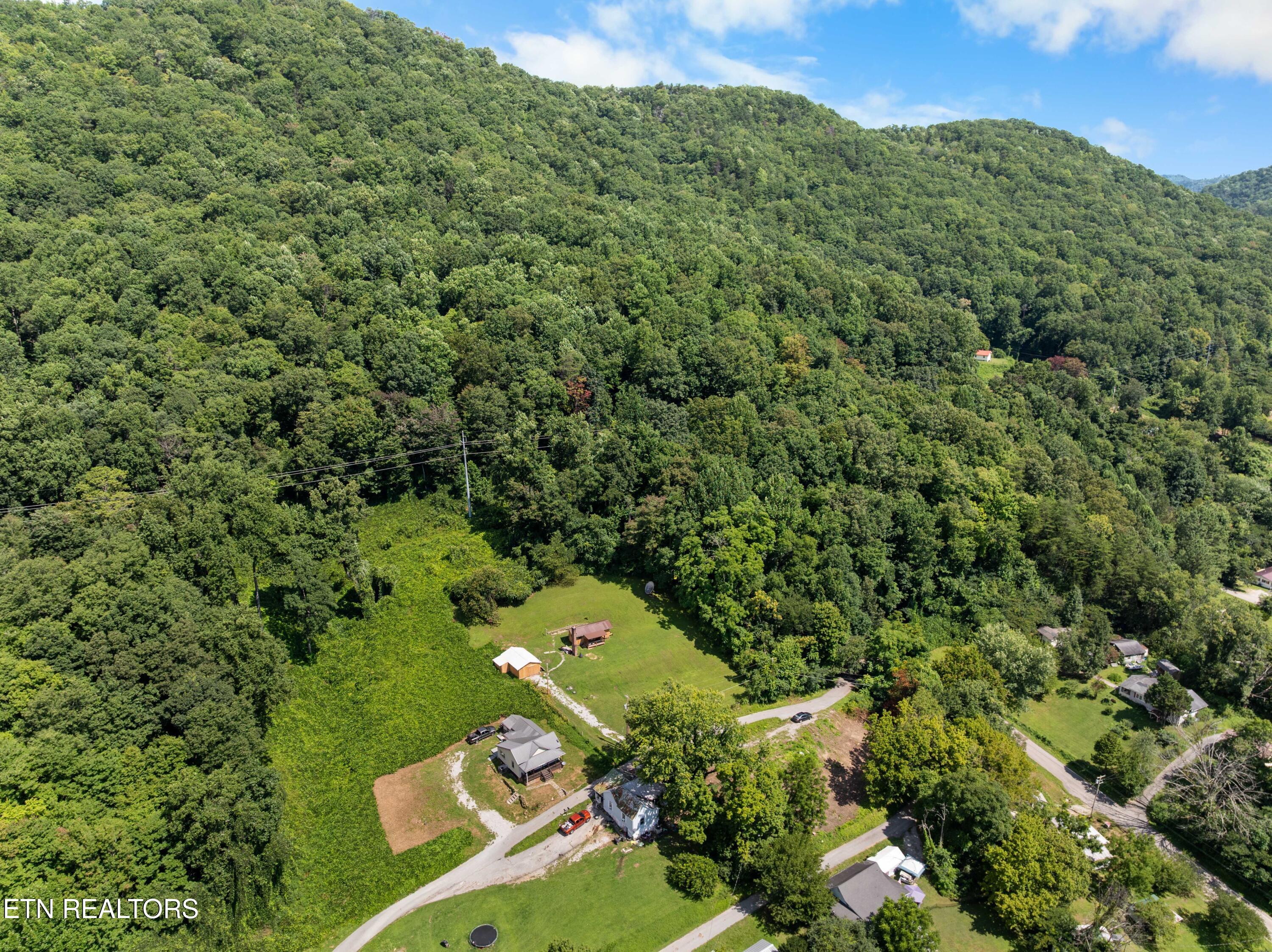 212 Sunshine Circle Lafollette TN 37766