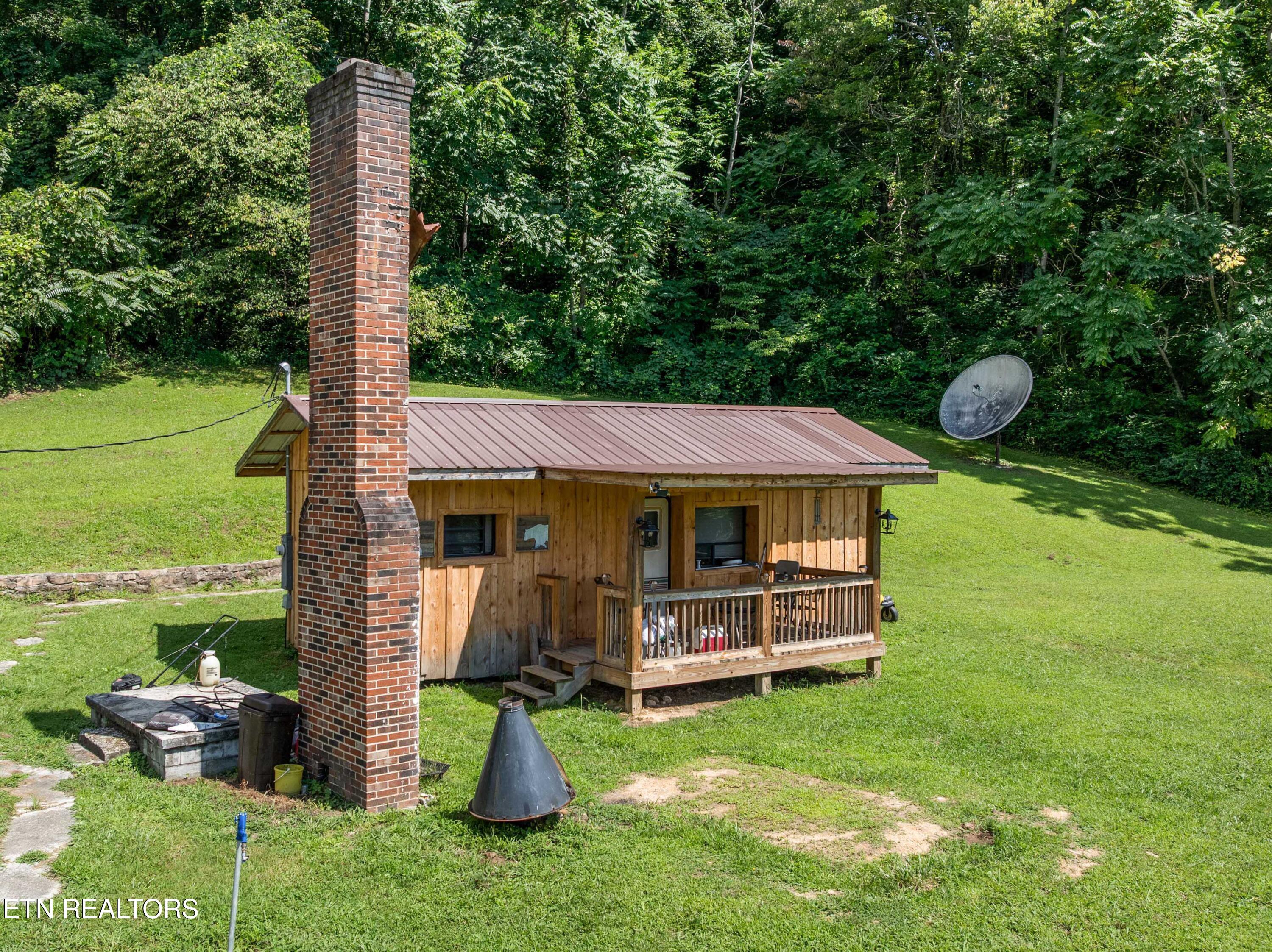 212 Sunshine Circle Lafollette TN 37766