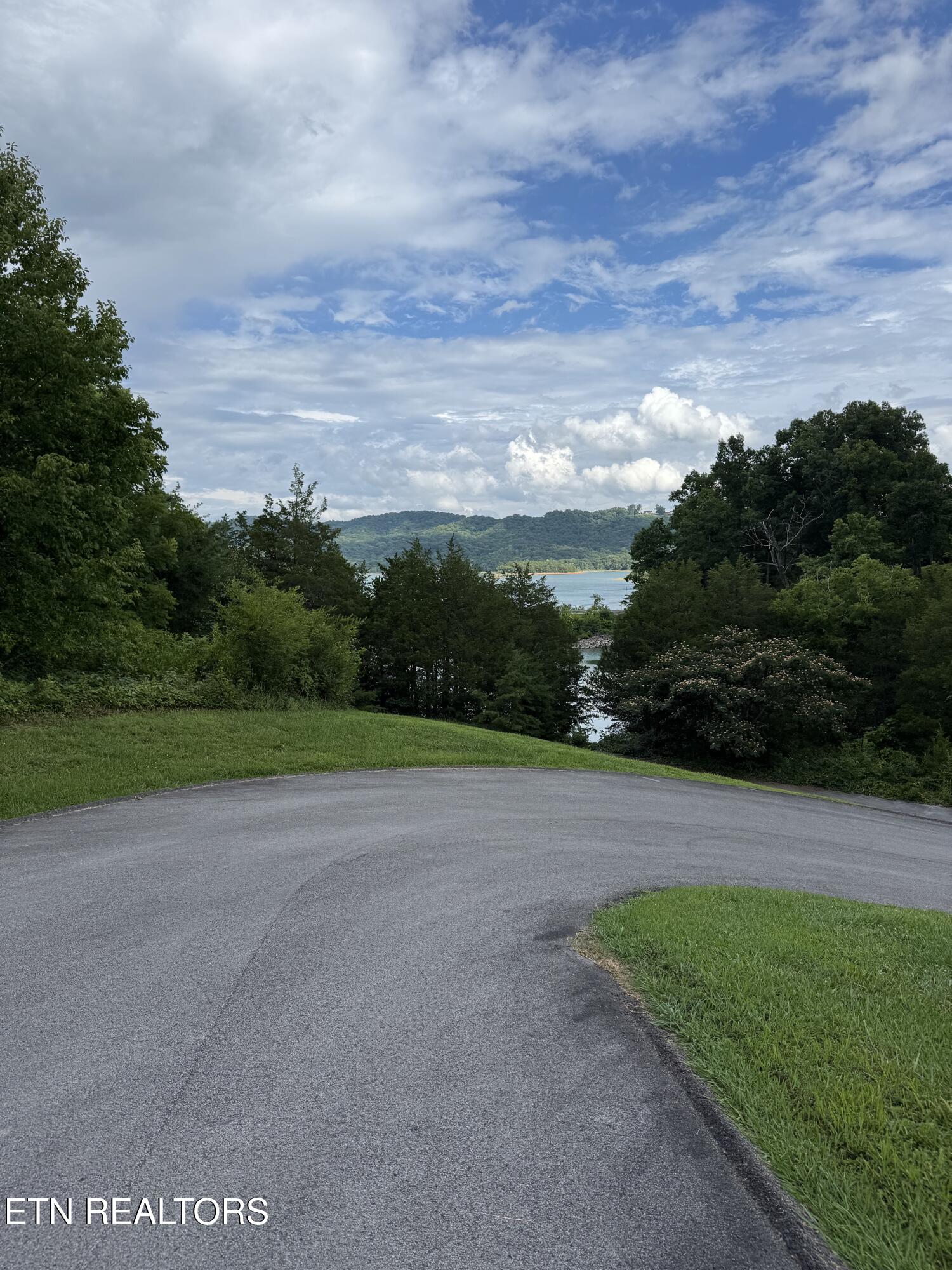 49 Bayside Boulevard Bean Station TN 37708