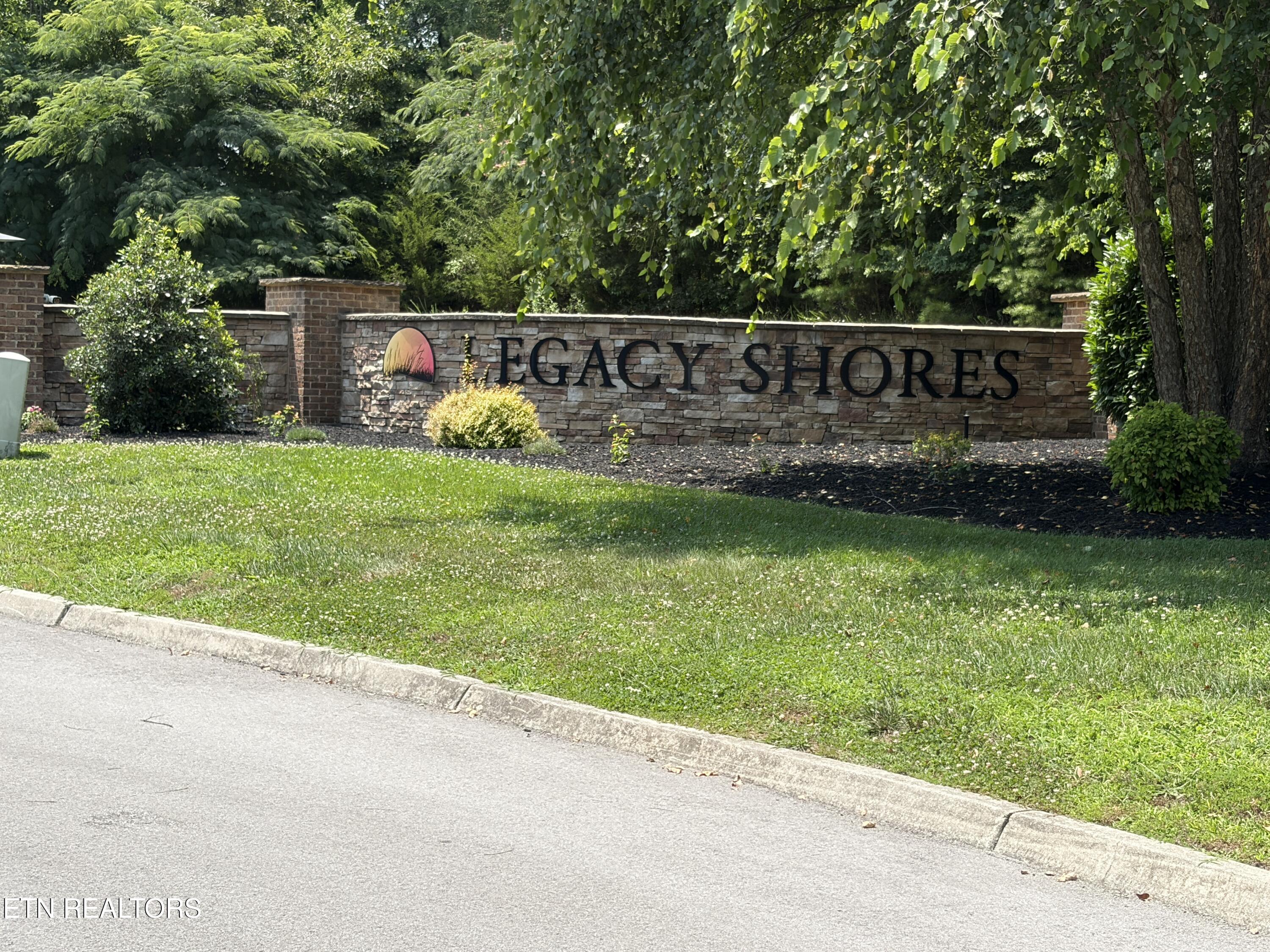 144 Red Wing Drive Vonore TN 37885