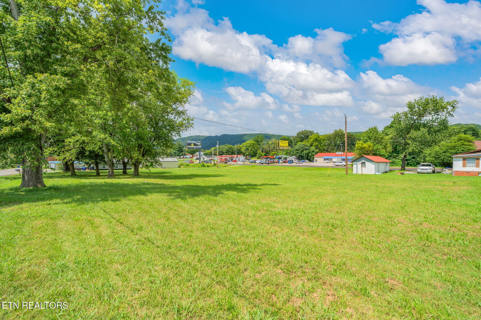 706 N Gateway Avenue Rockwood TN 37854