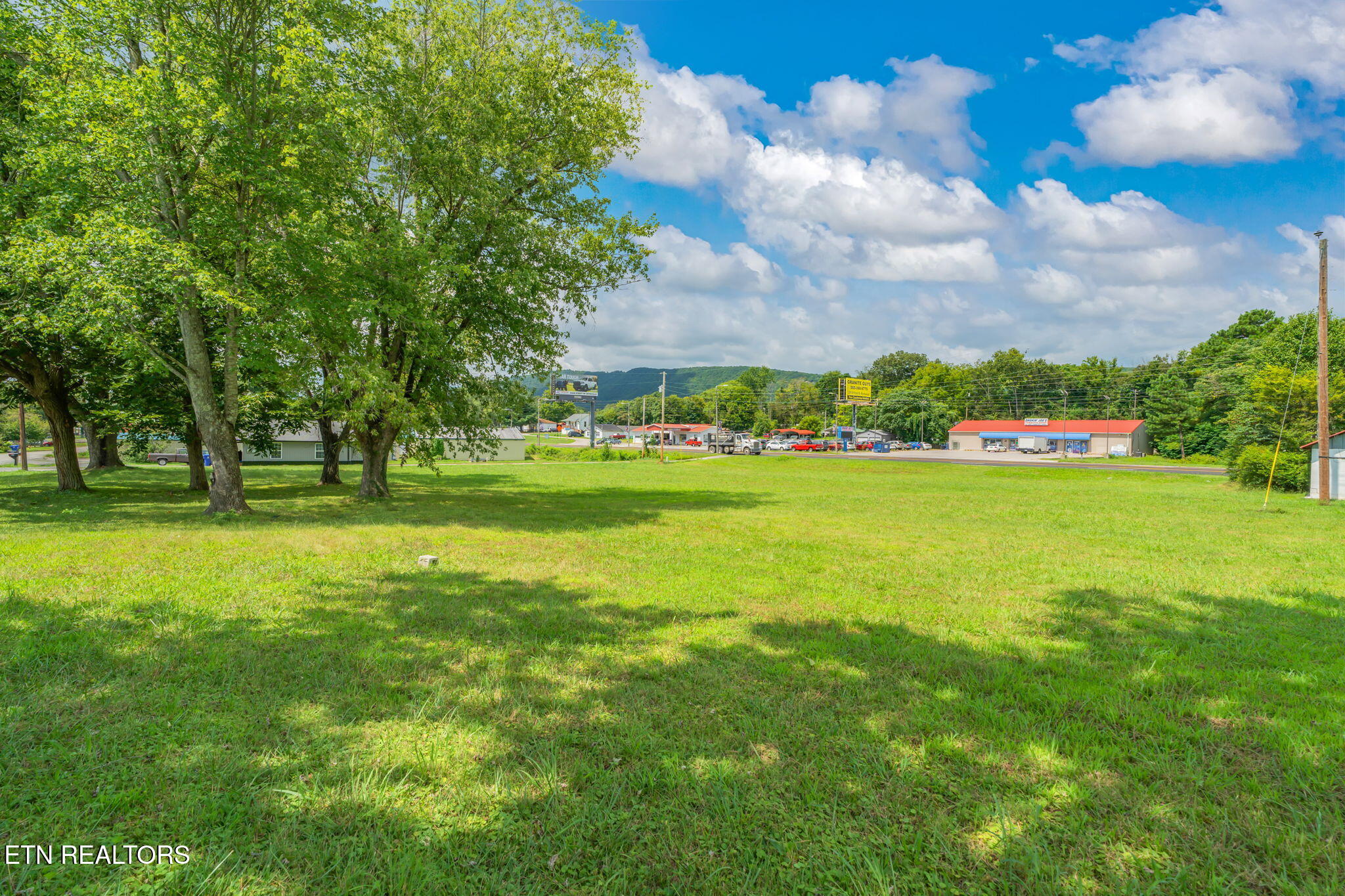 706 N Gateway Avenue Rockwood TN 37854