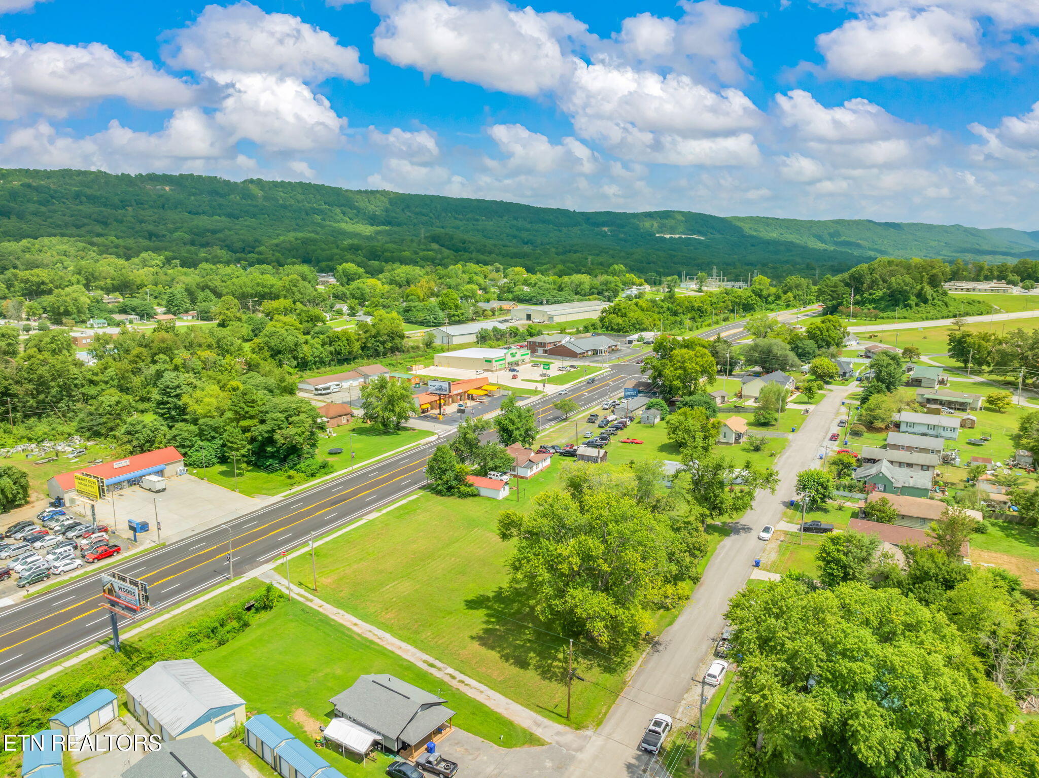 706 N Gateway Avenue Rockwood TN 37854