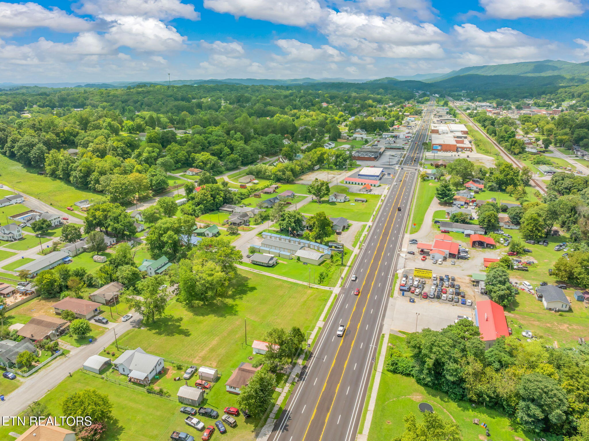 706 N Gateway Avenue Rockwood TN 37854