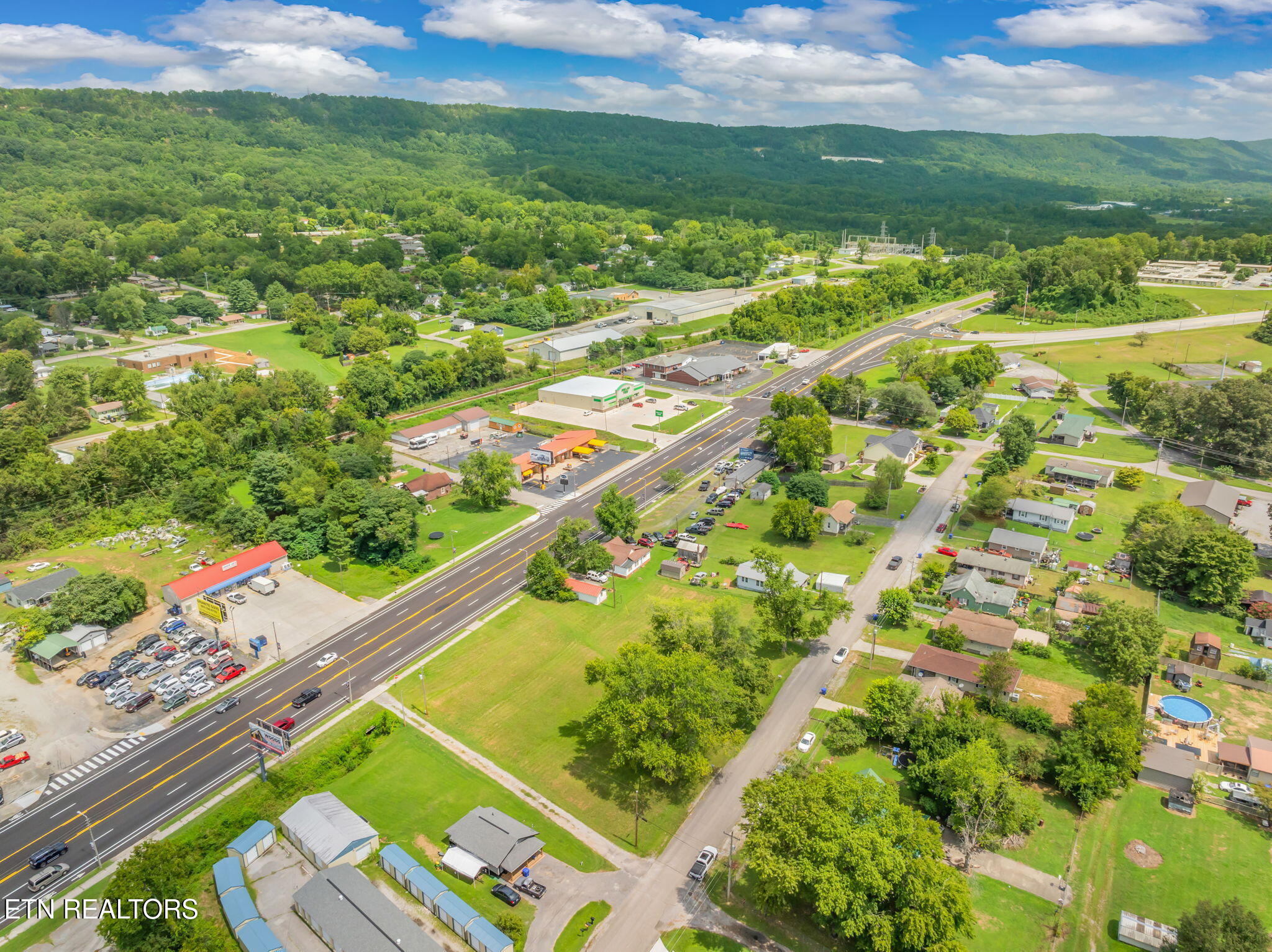 706 N Gateway Avenue Rockwood TN 37854
