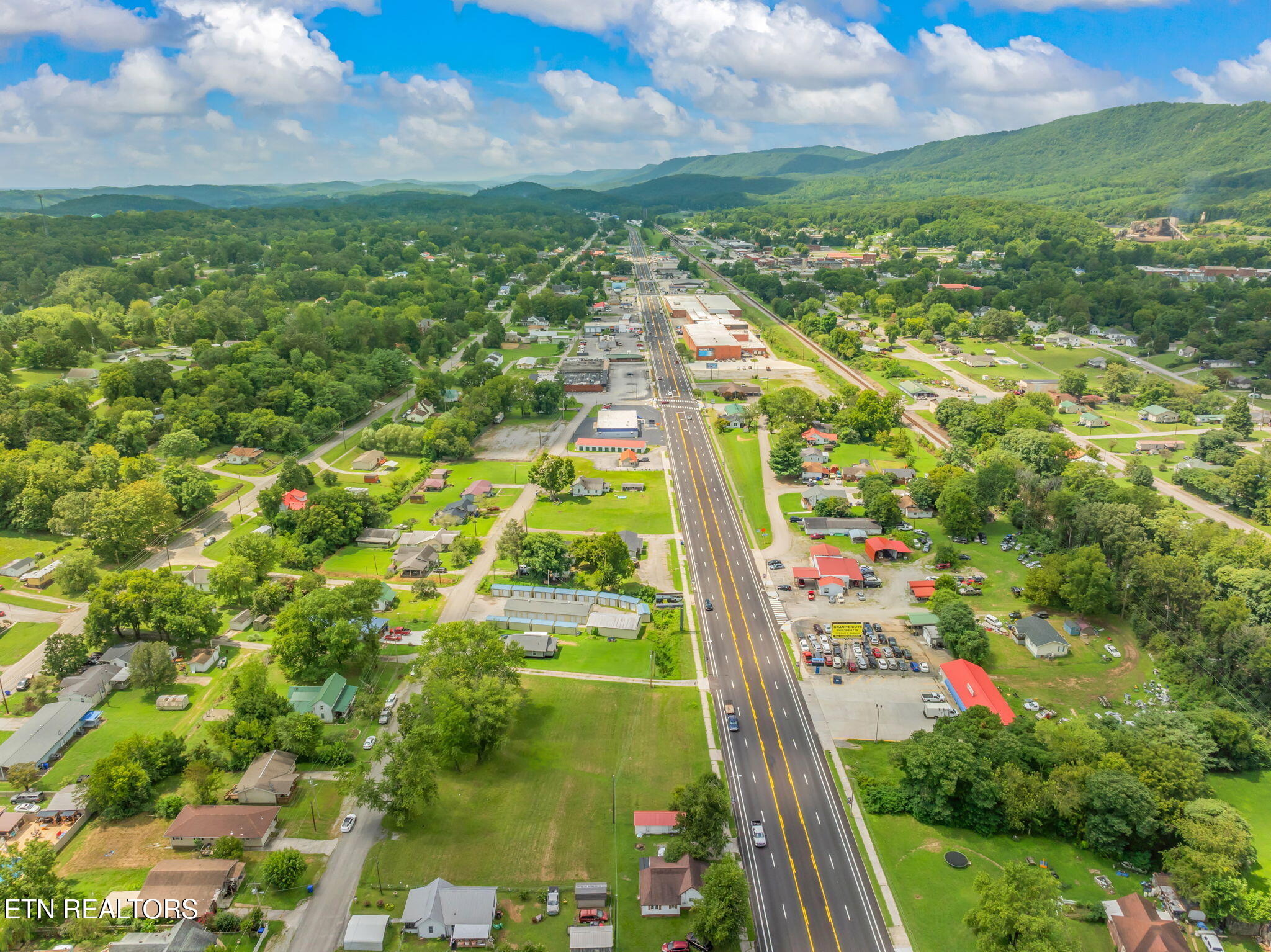 706 N Gateway Avenue Rockwood TN 37854