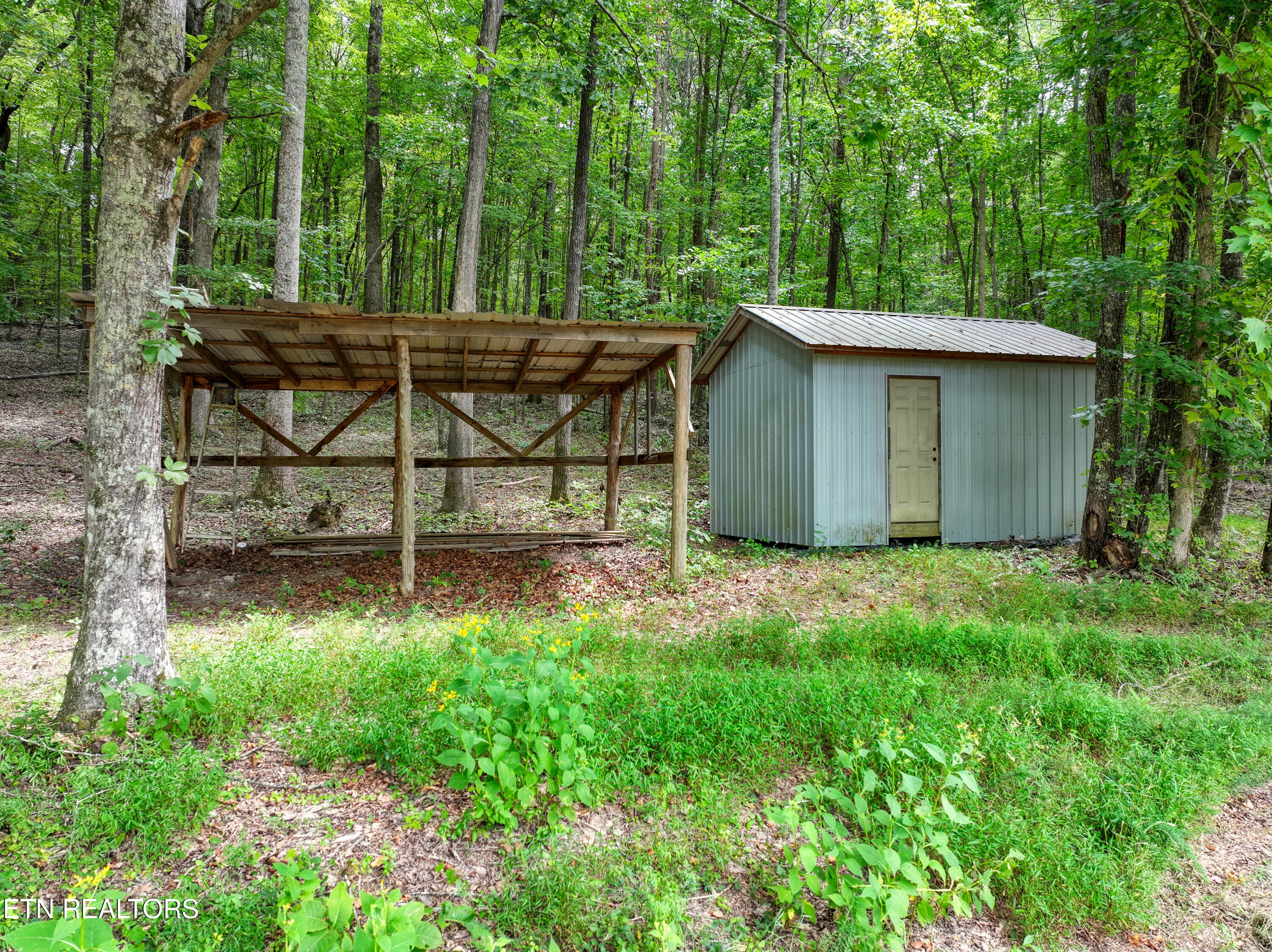 303 Tar Town Hollow Lane Lafollette TN 37766