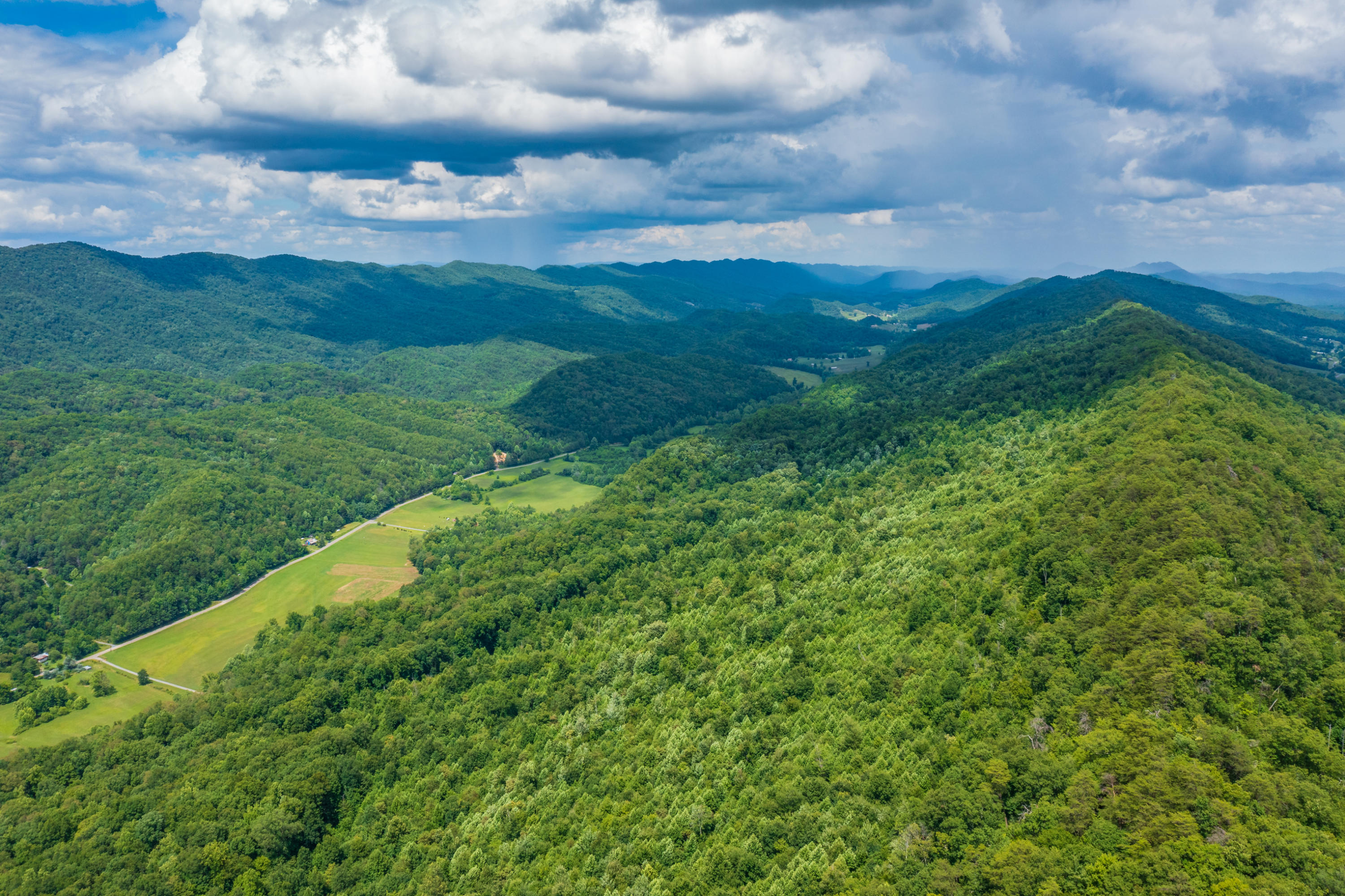 Spruce Pine (330 Acres) Road Mooresburg TN 37811