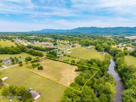 332 River Ford Road Maryville TN 37804