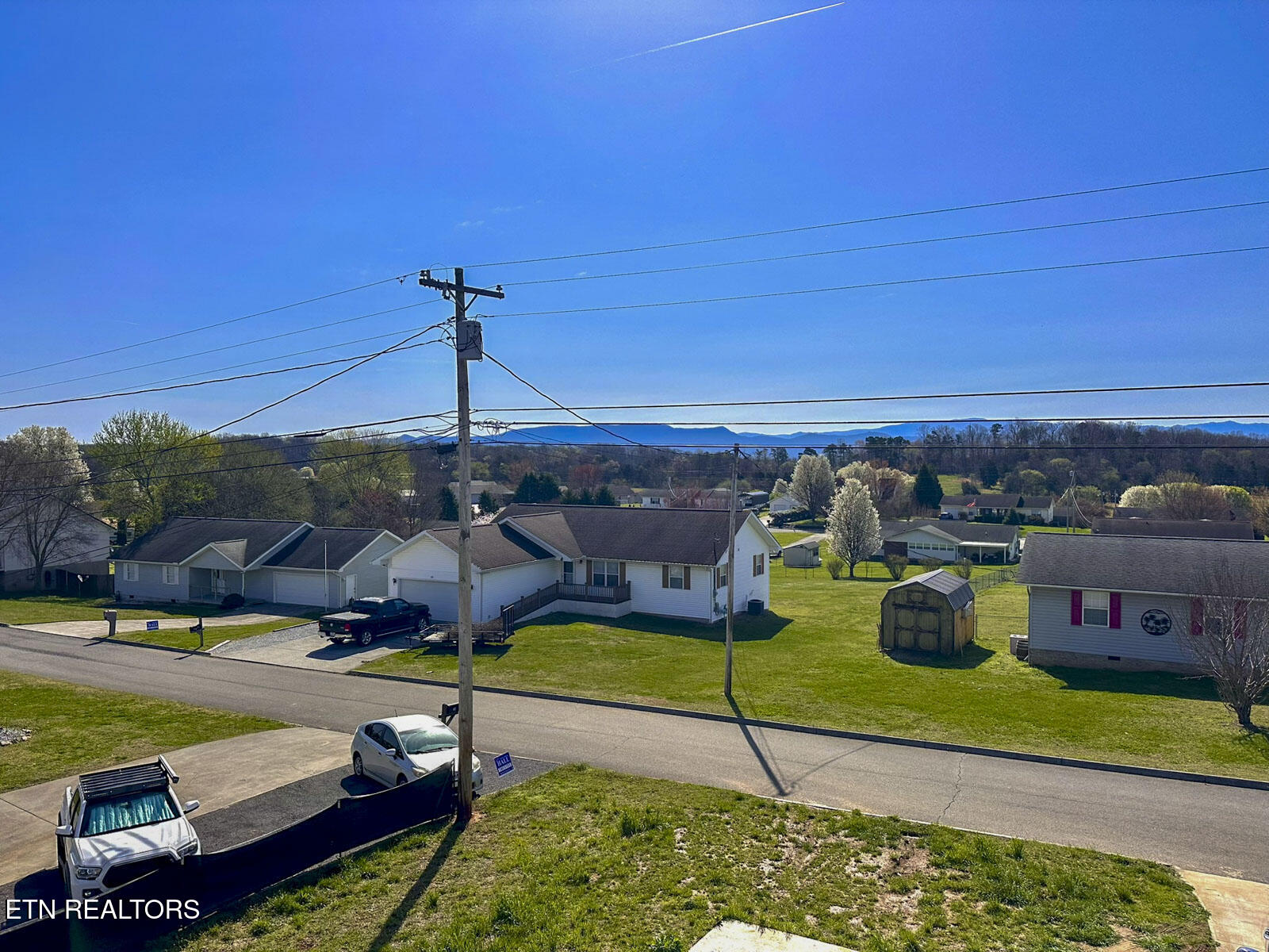 613 Ross Drive Dandridge TN 37725