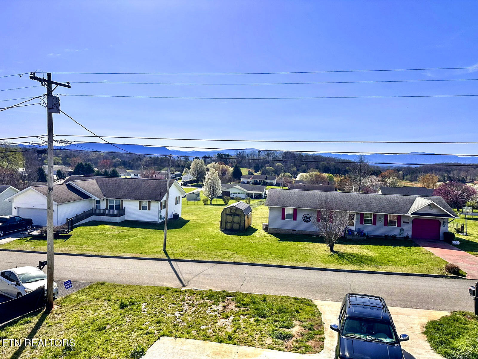 613 Ross Drive Dandridge TN 37725