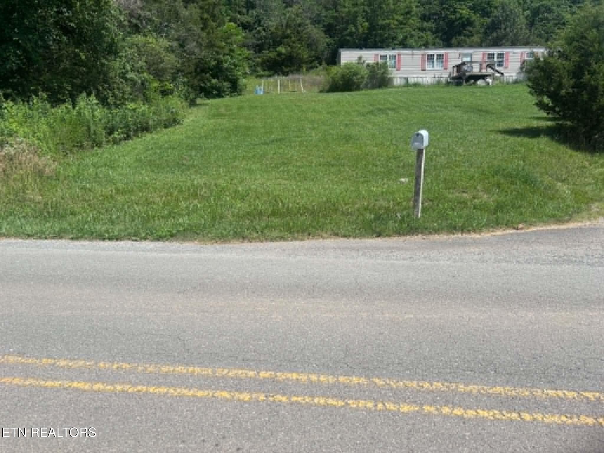 Lone Mountain Road New Tazewell TN 37825