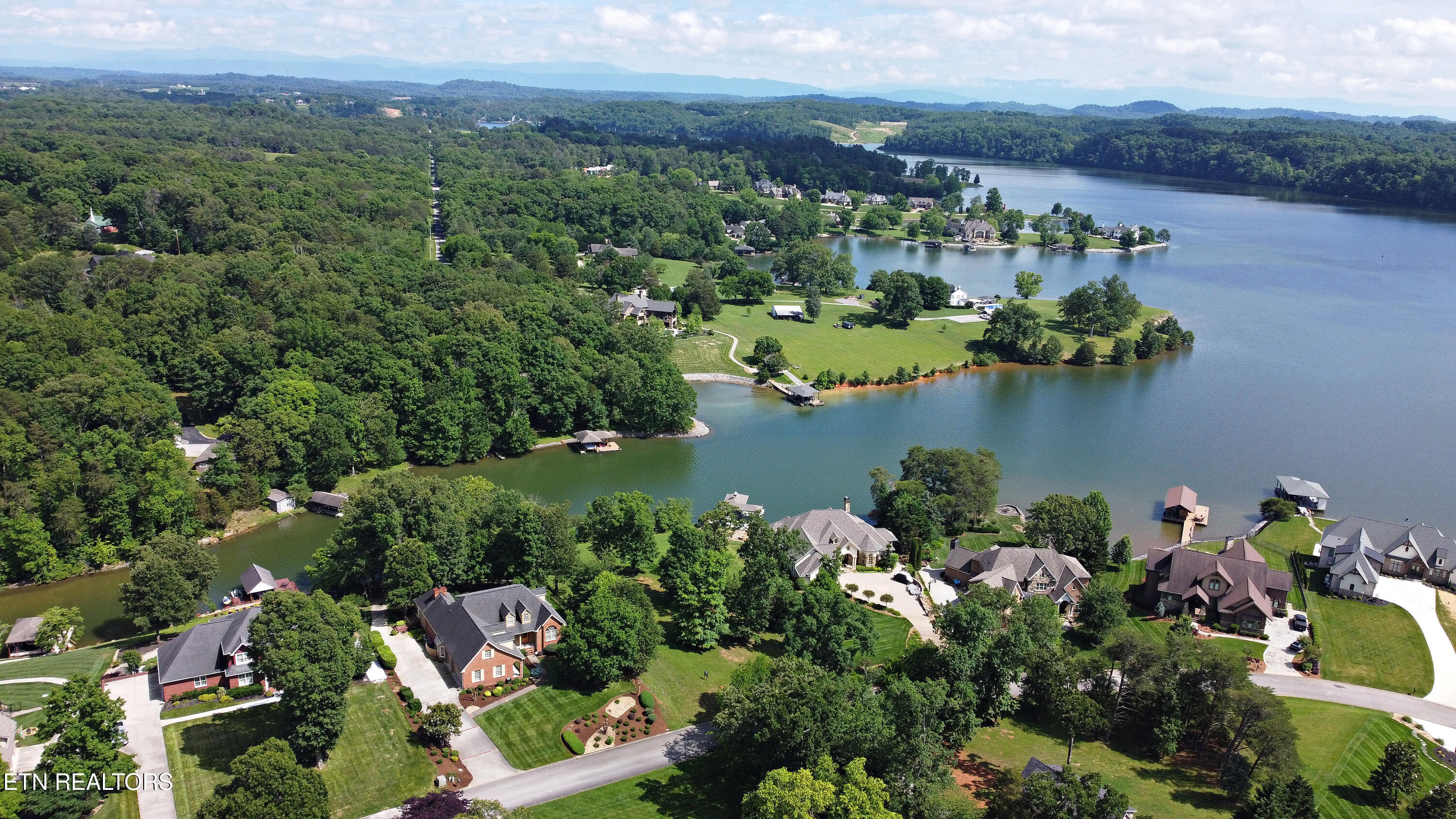 355 Conkinnon Drive Lenoir City TN 37772