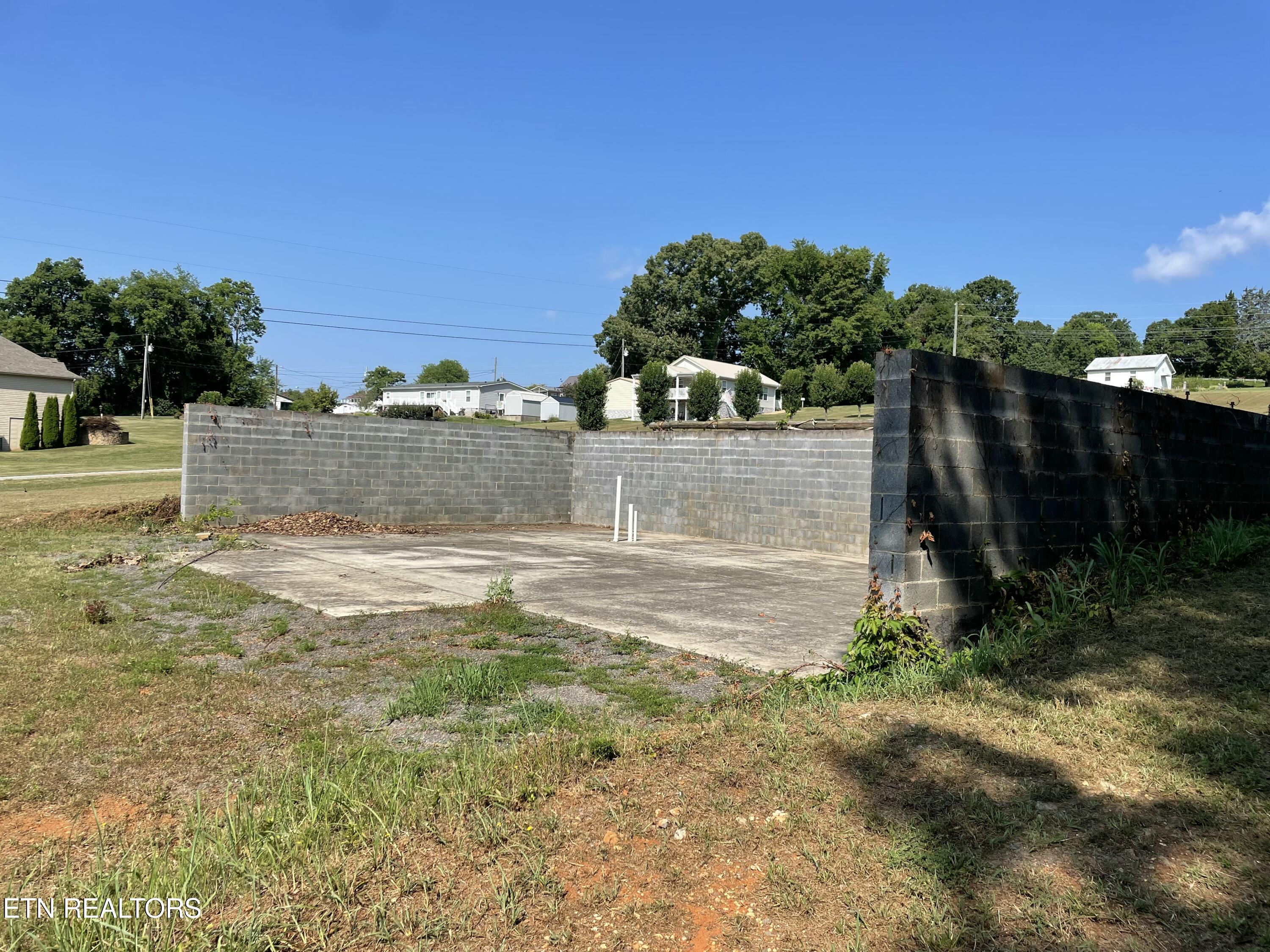141 Twin Church Road Bean Station TN 37708