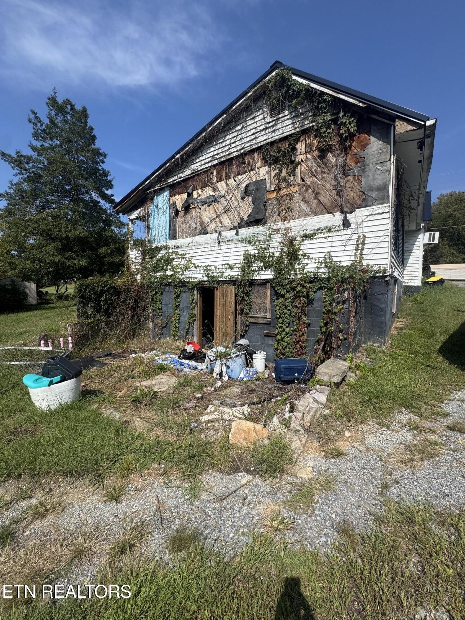 587 North Street Newport TN 37821