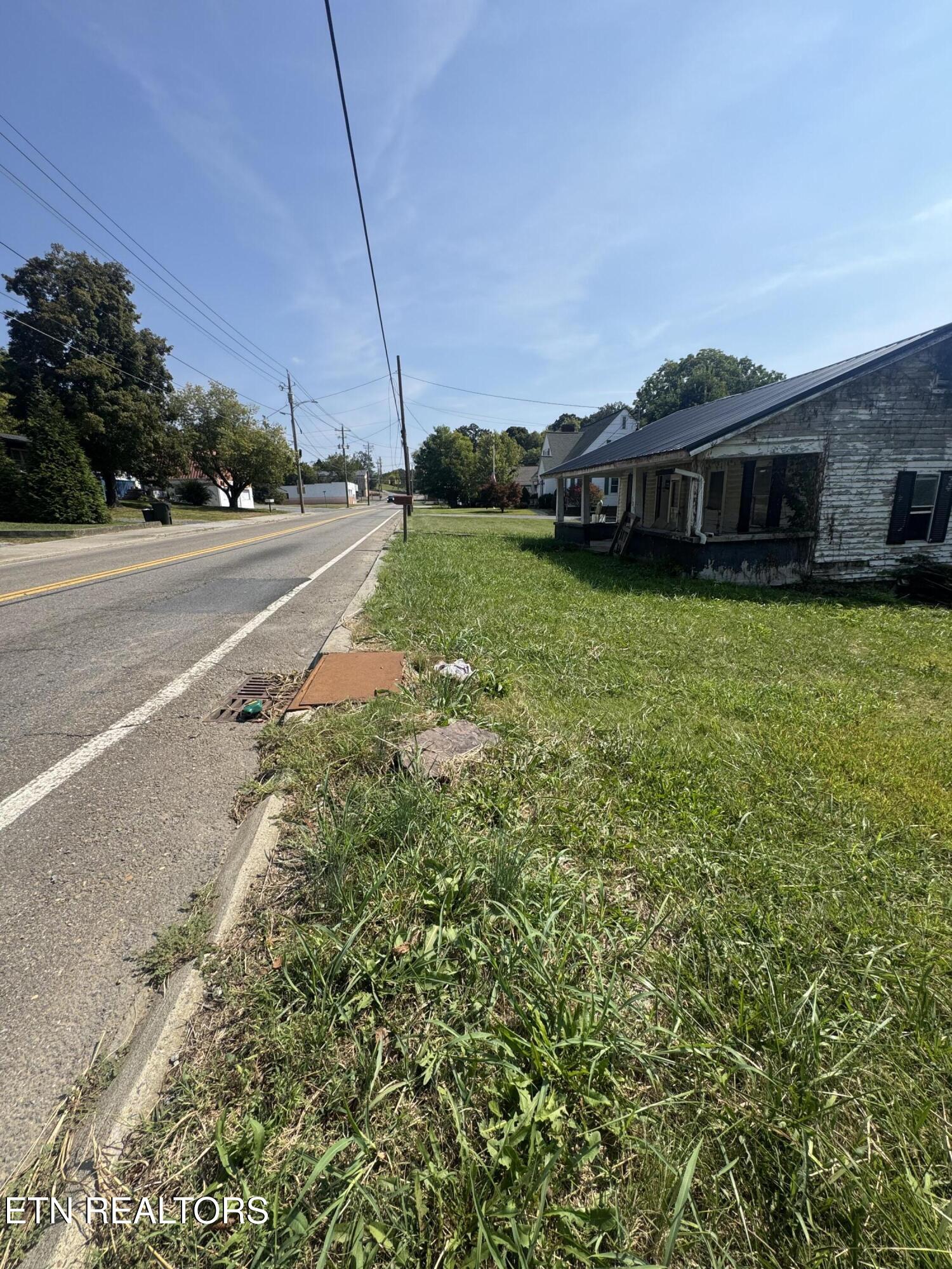 587 North Street Newport TN 37821