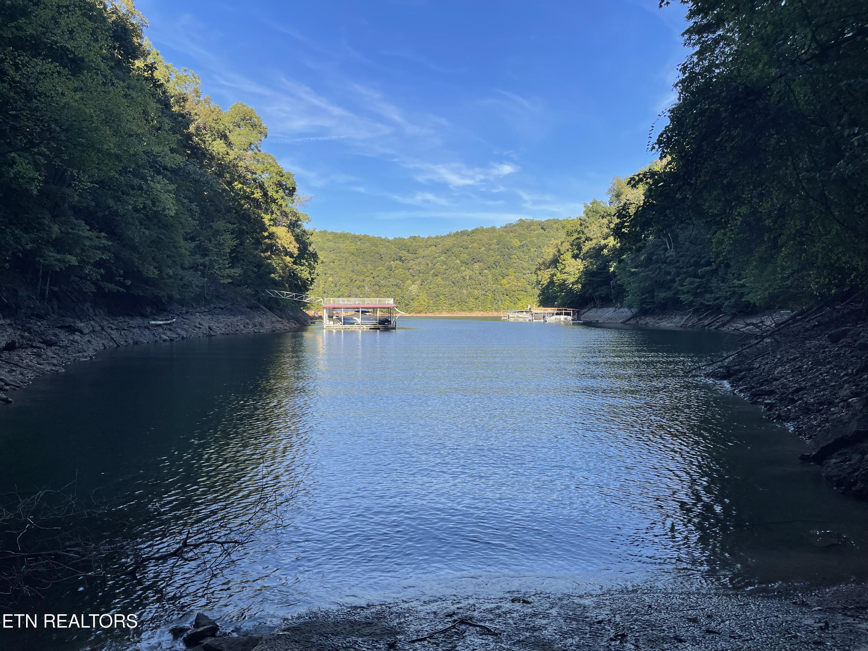 63 Cove Norris Road Caryville TN 37714