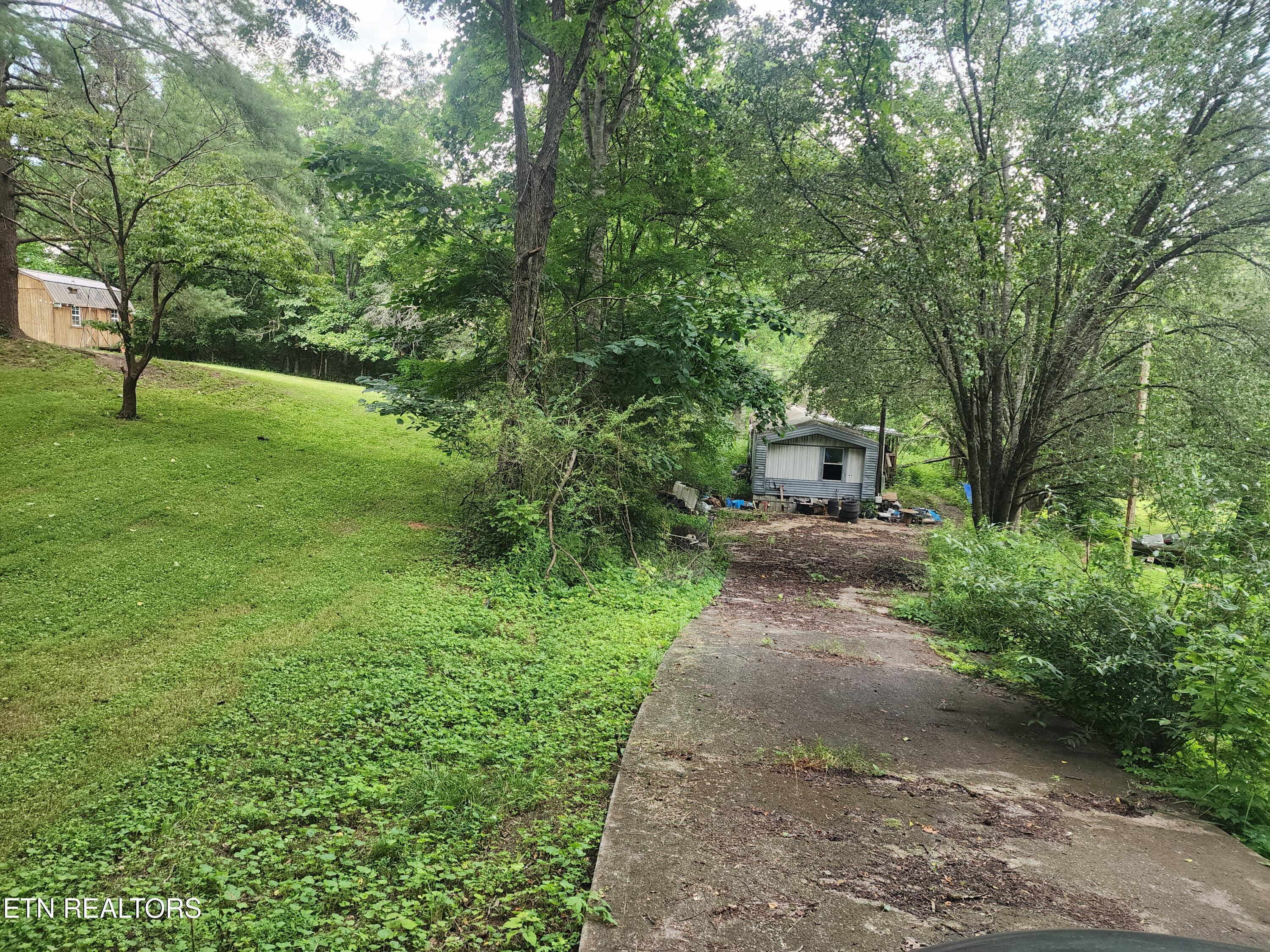 136 Sugar Road Oliver Springs TN 37840