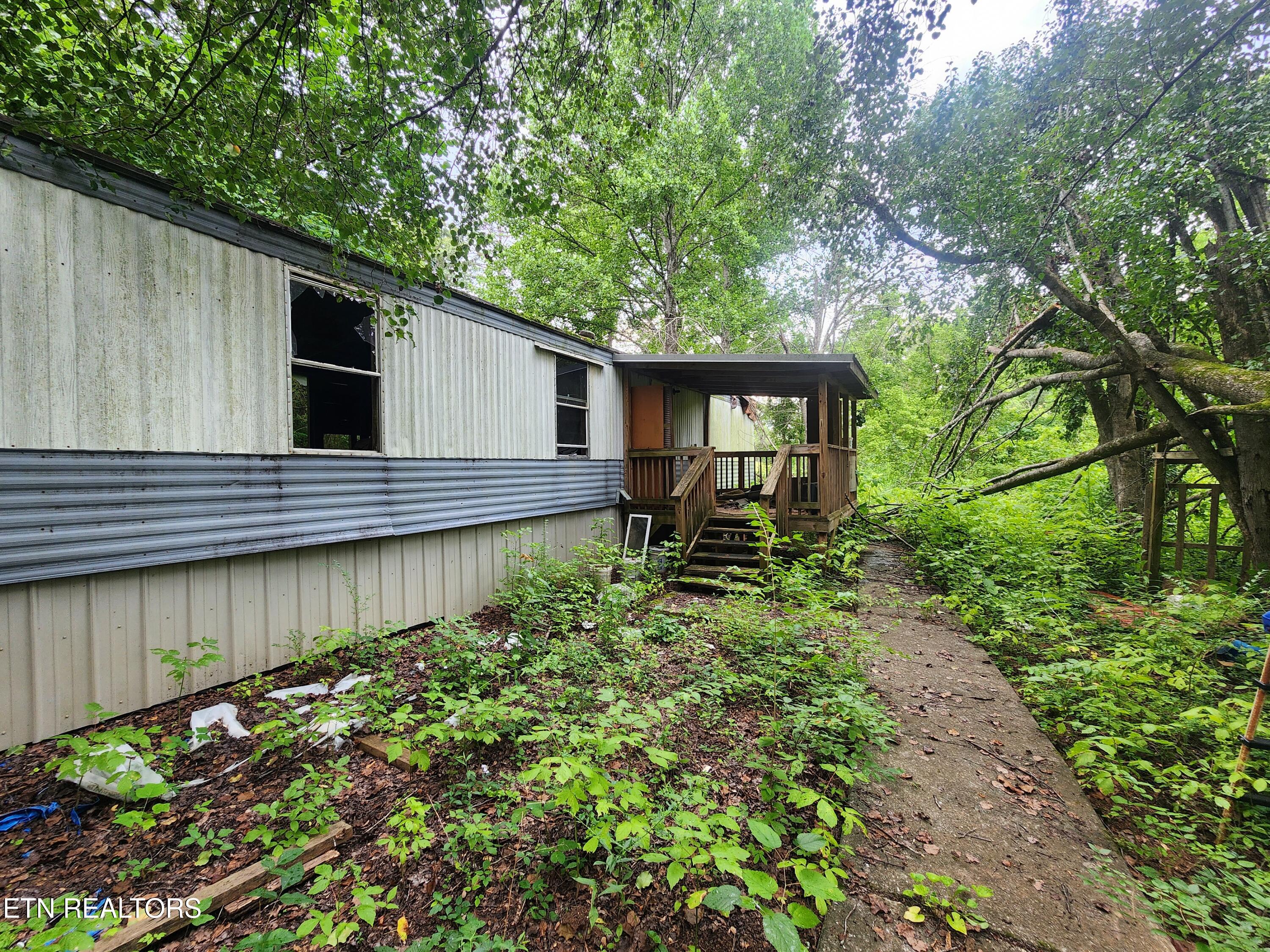 136 Sugar Road Oliver Springs TN 37840