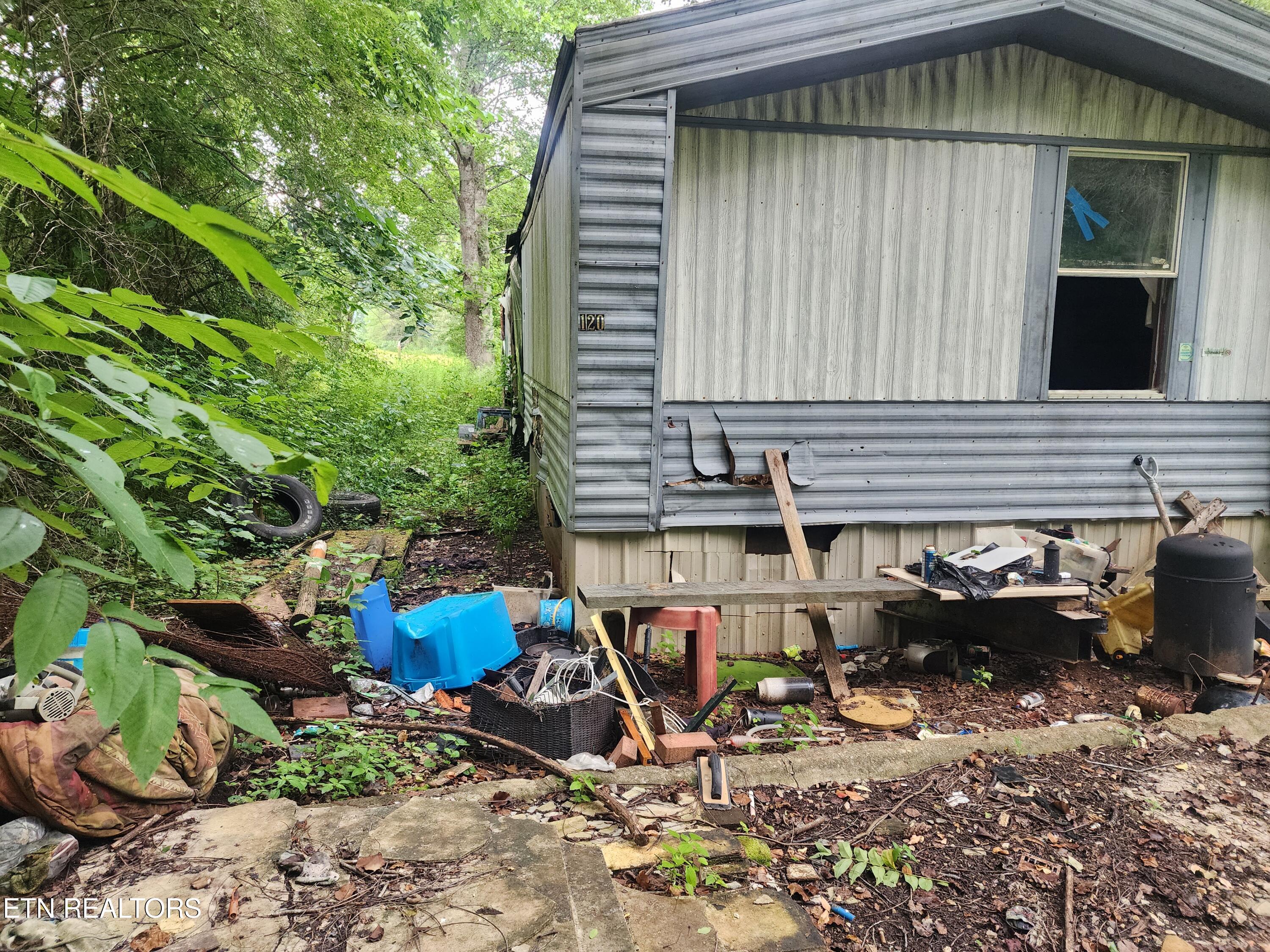 136 Sugar Road Oliver Springs TN 37840